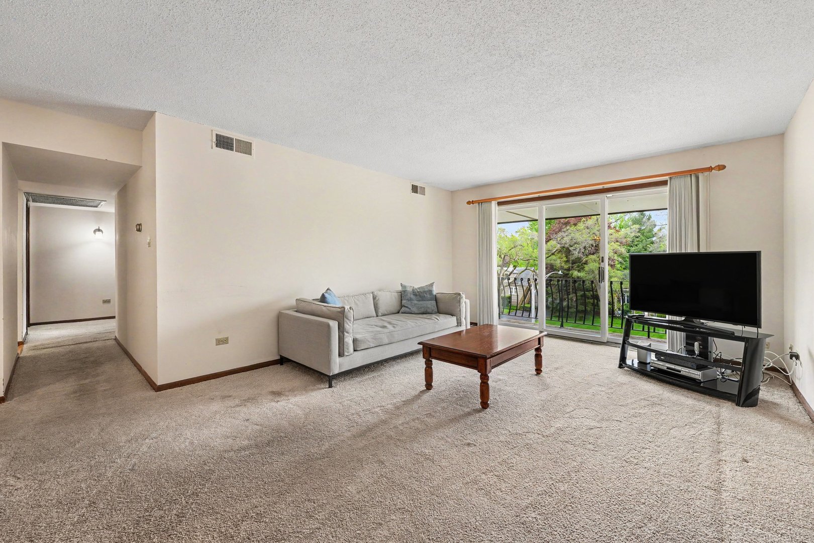 2440 186th Street Unit: H3