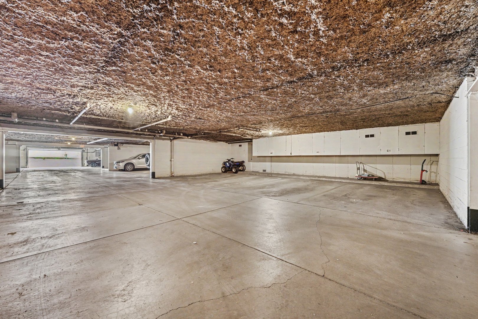 2440 186th Street Unit: H3