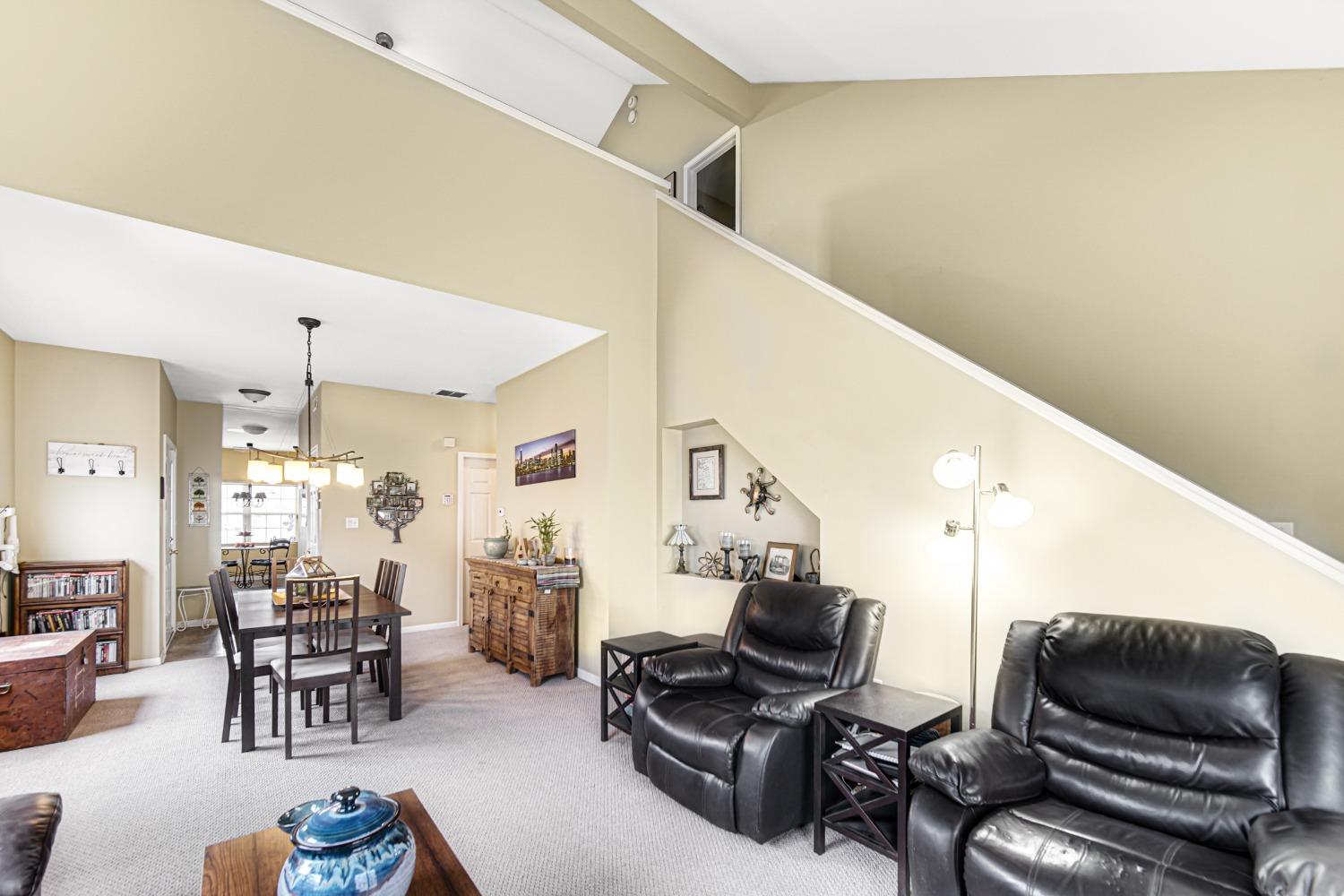 3955 Juniper Trail