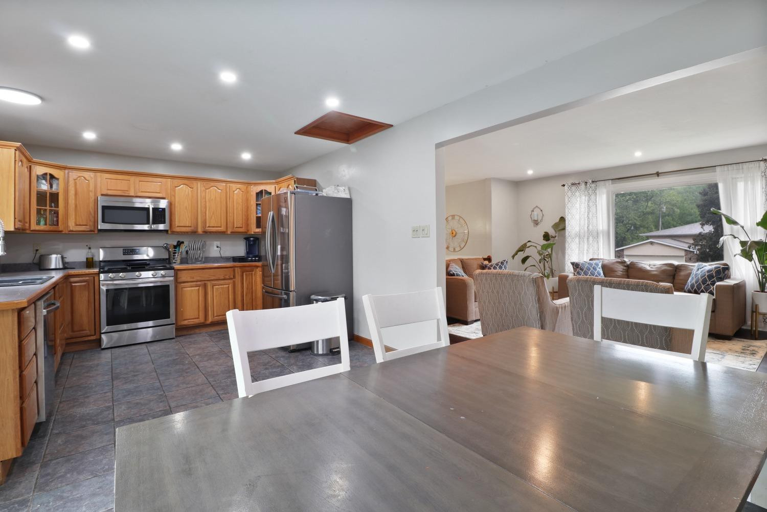 6546 Van Buren Street