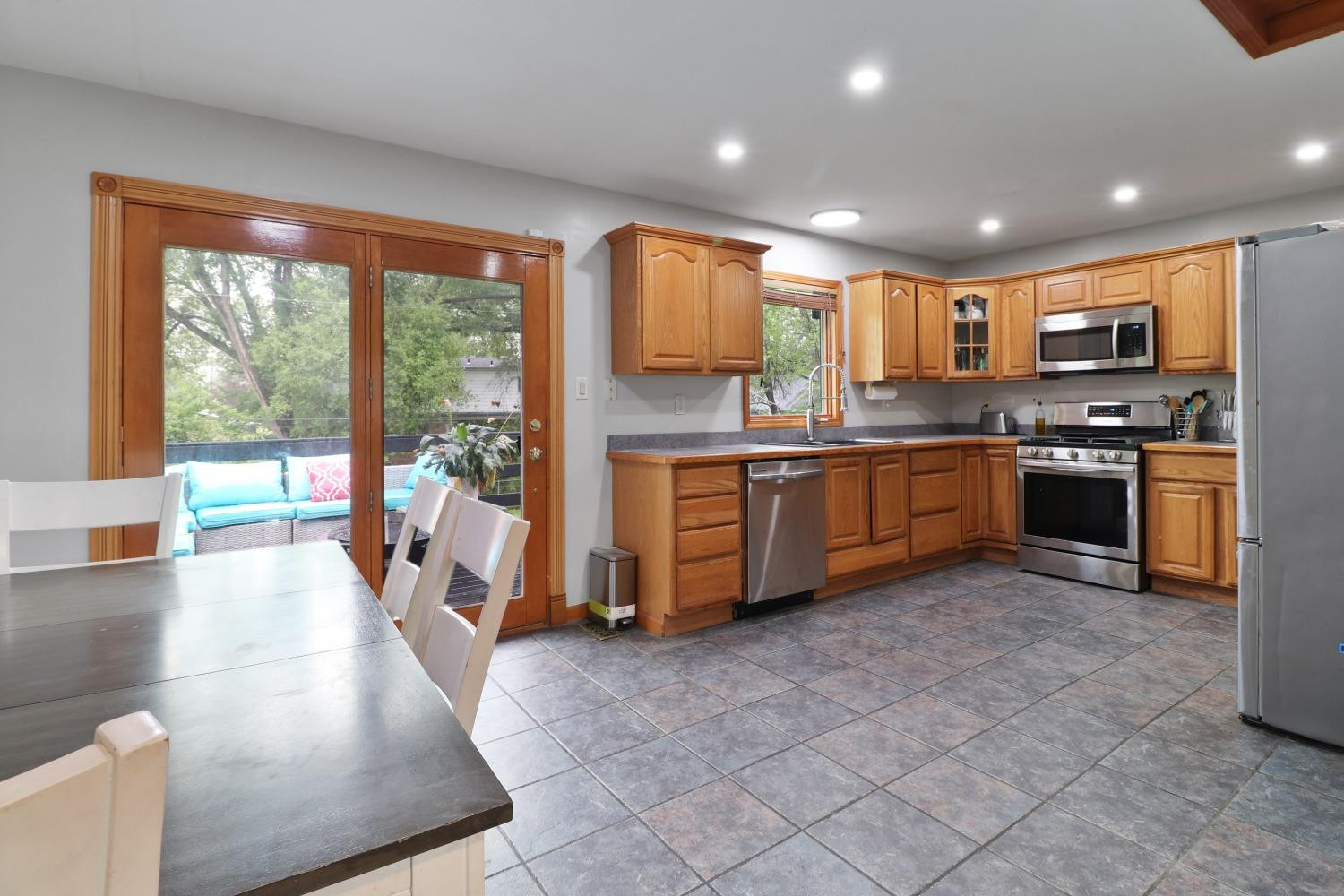6546 Van Buren Street
