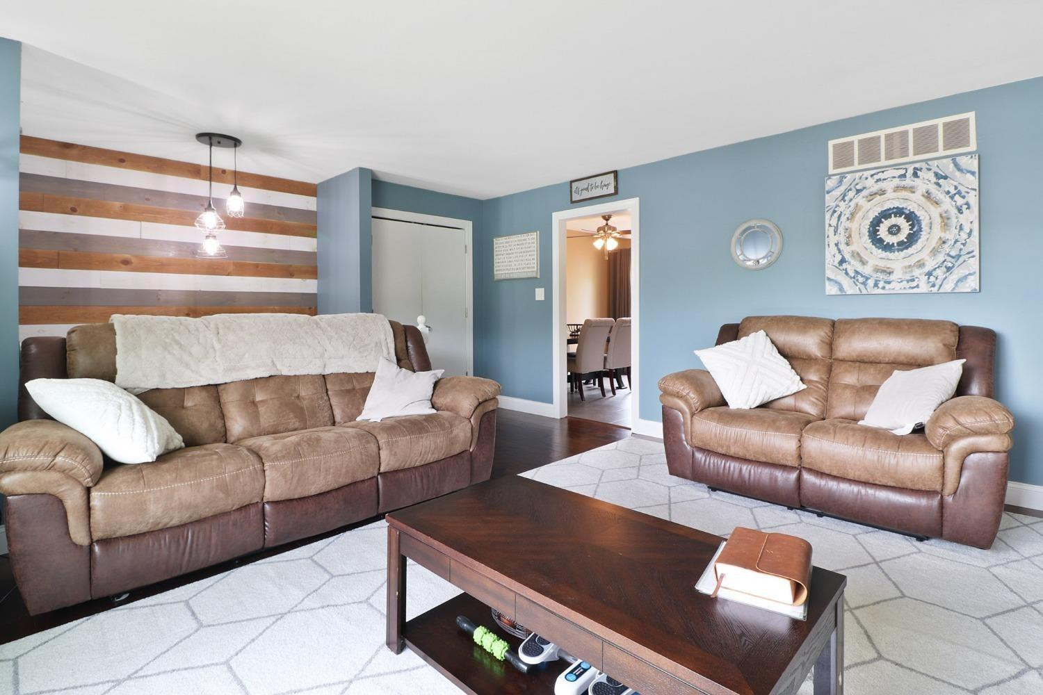 5286 Tulip Avenue