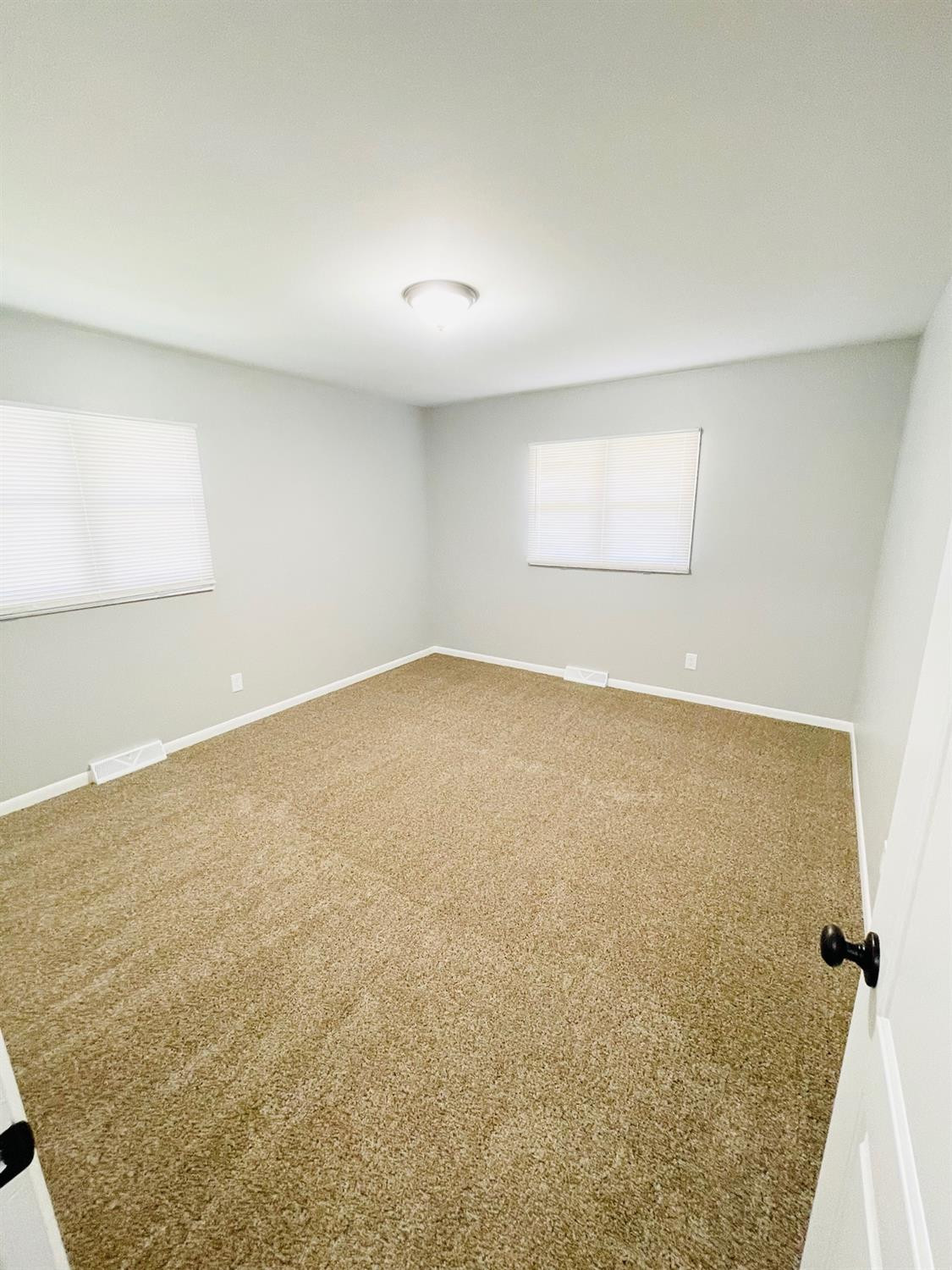 346 W 55th Place