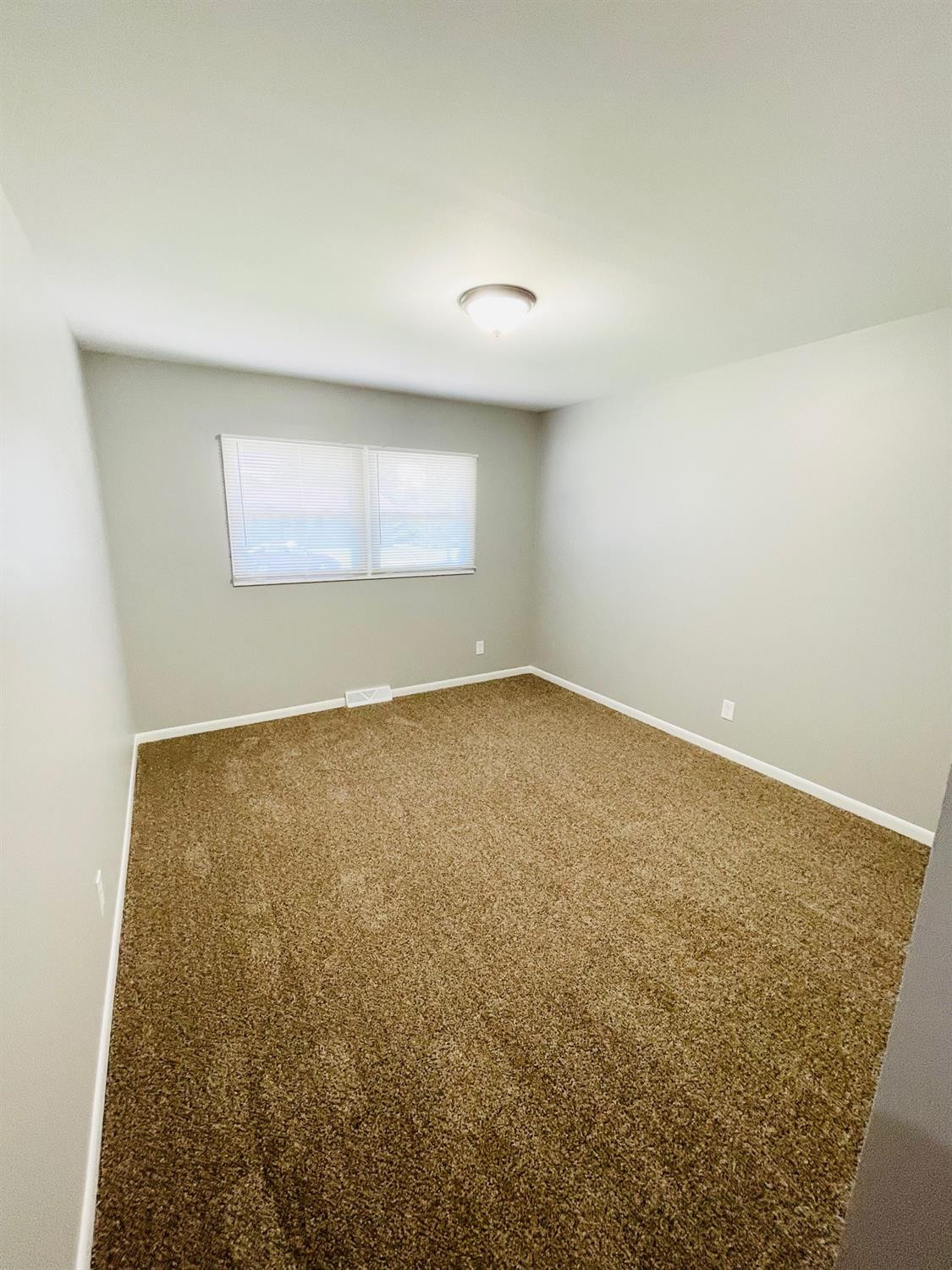 346 W 55th Place