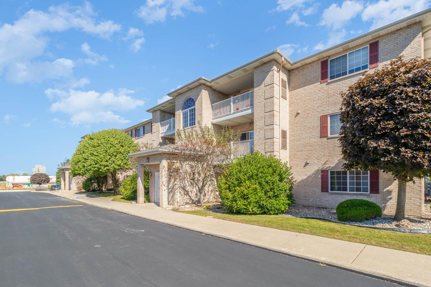2035 W 75th Place Unit: 31