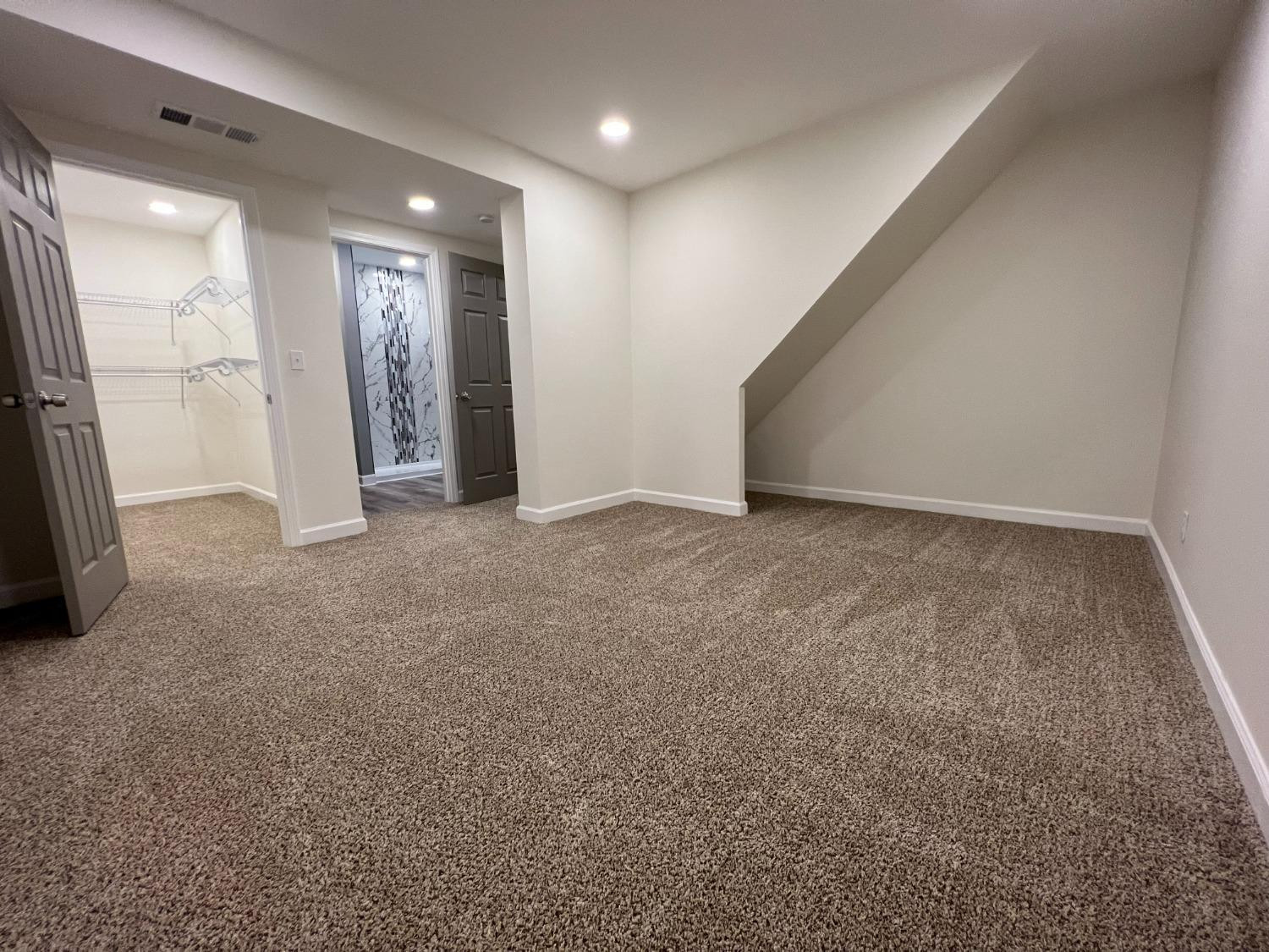 7110 Ash Place