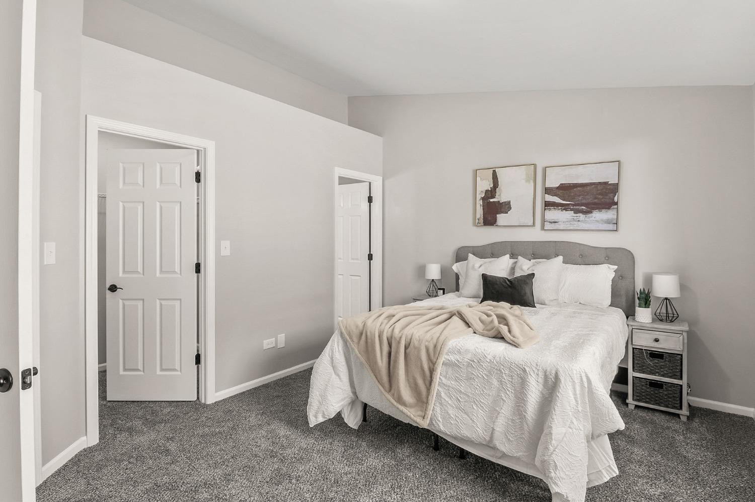 8932 Price Circle