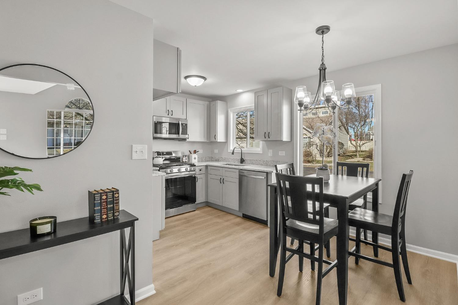 8932 Price Circle