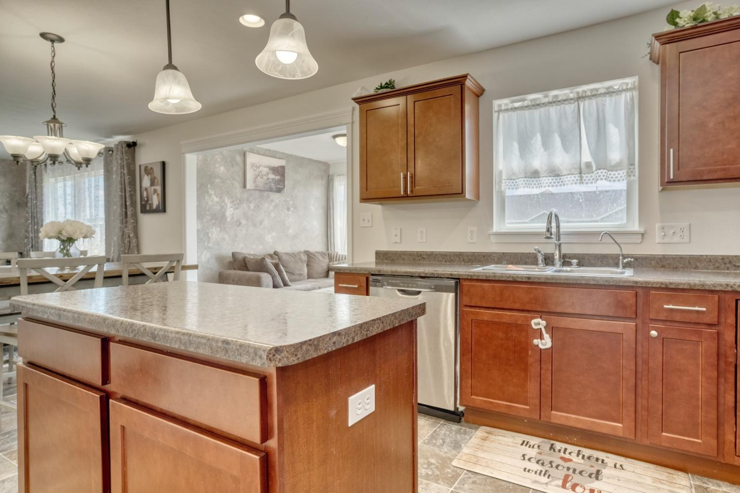 15537 W 101st Place