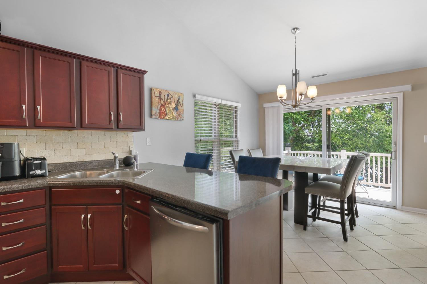1453 Lakewood Lane Unit: 3
