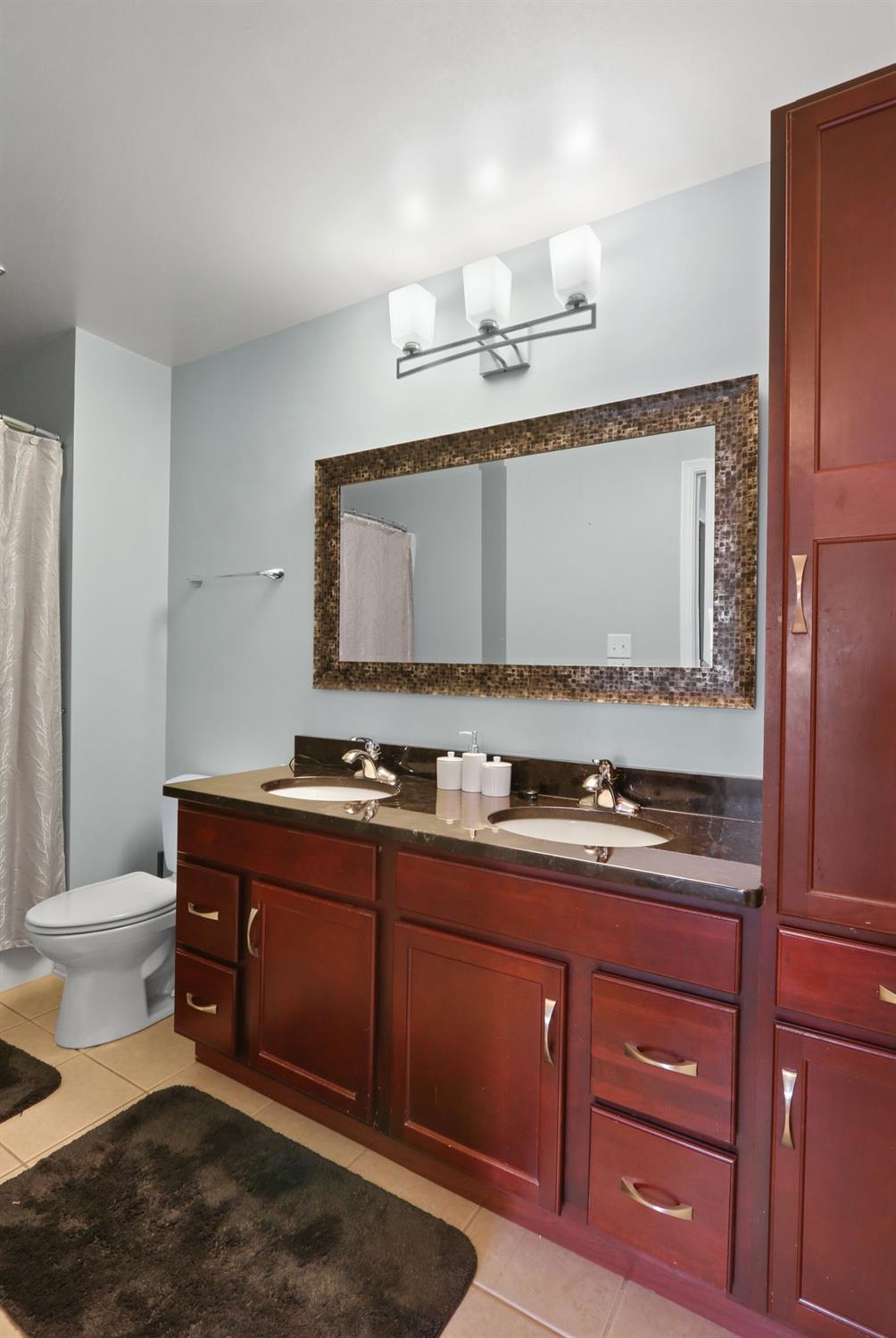1453 Lakewood Lane Unit: 3
