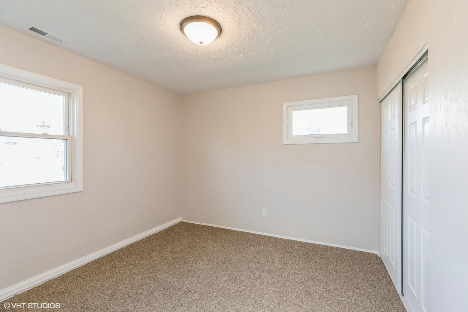 5400 E 13th Place