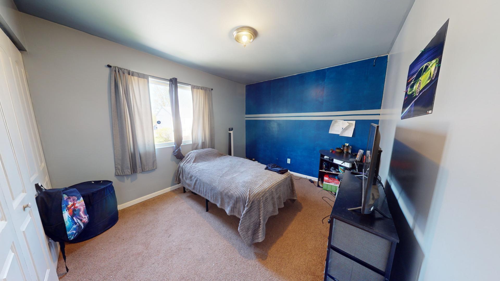 1117 W 59th Place