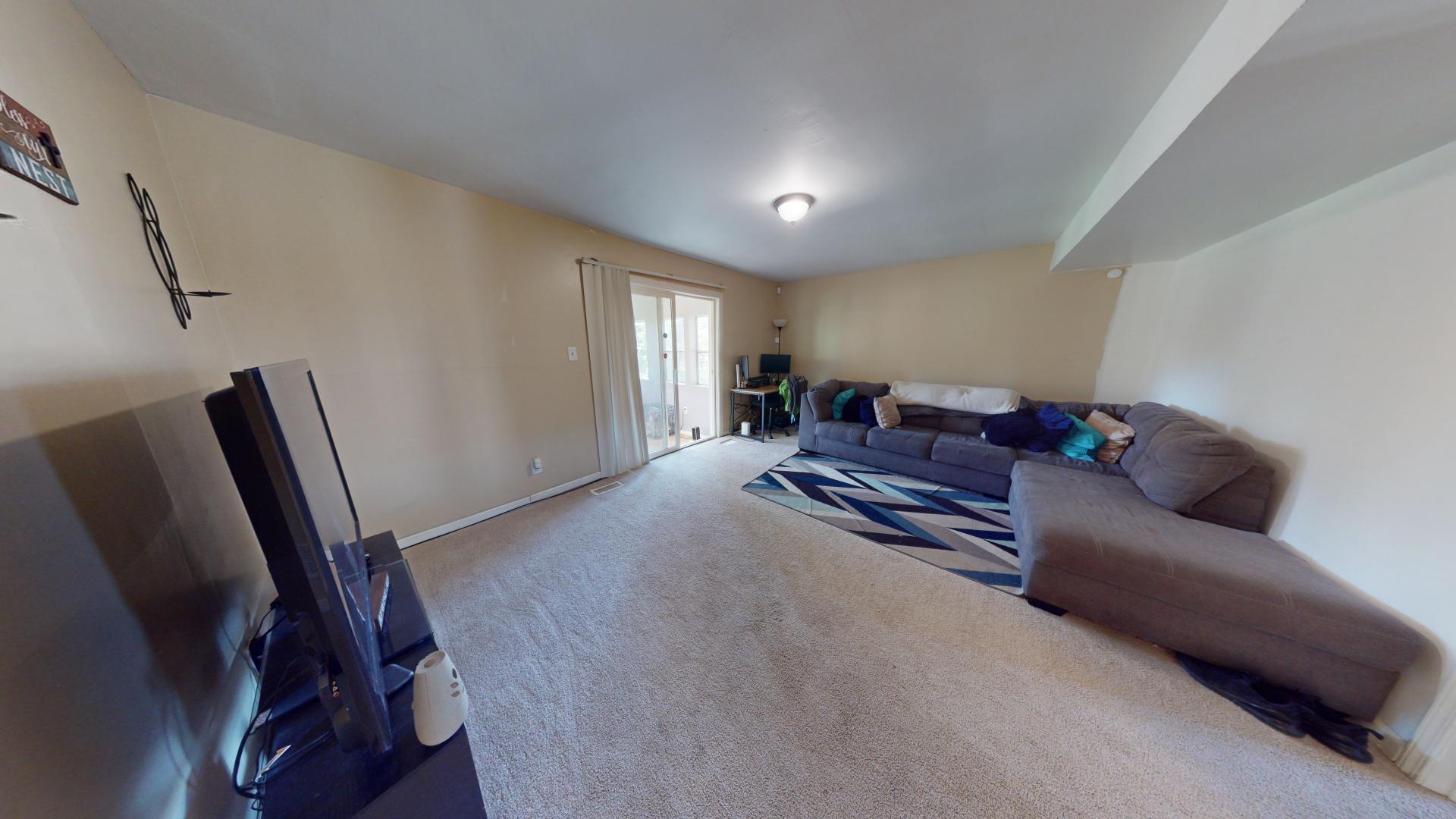 1117 W 59th Place