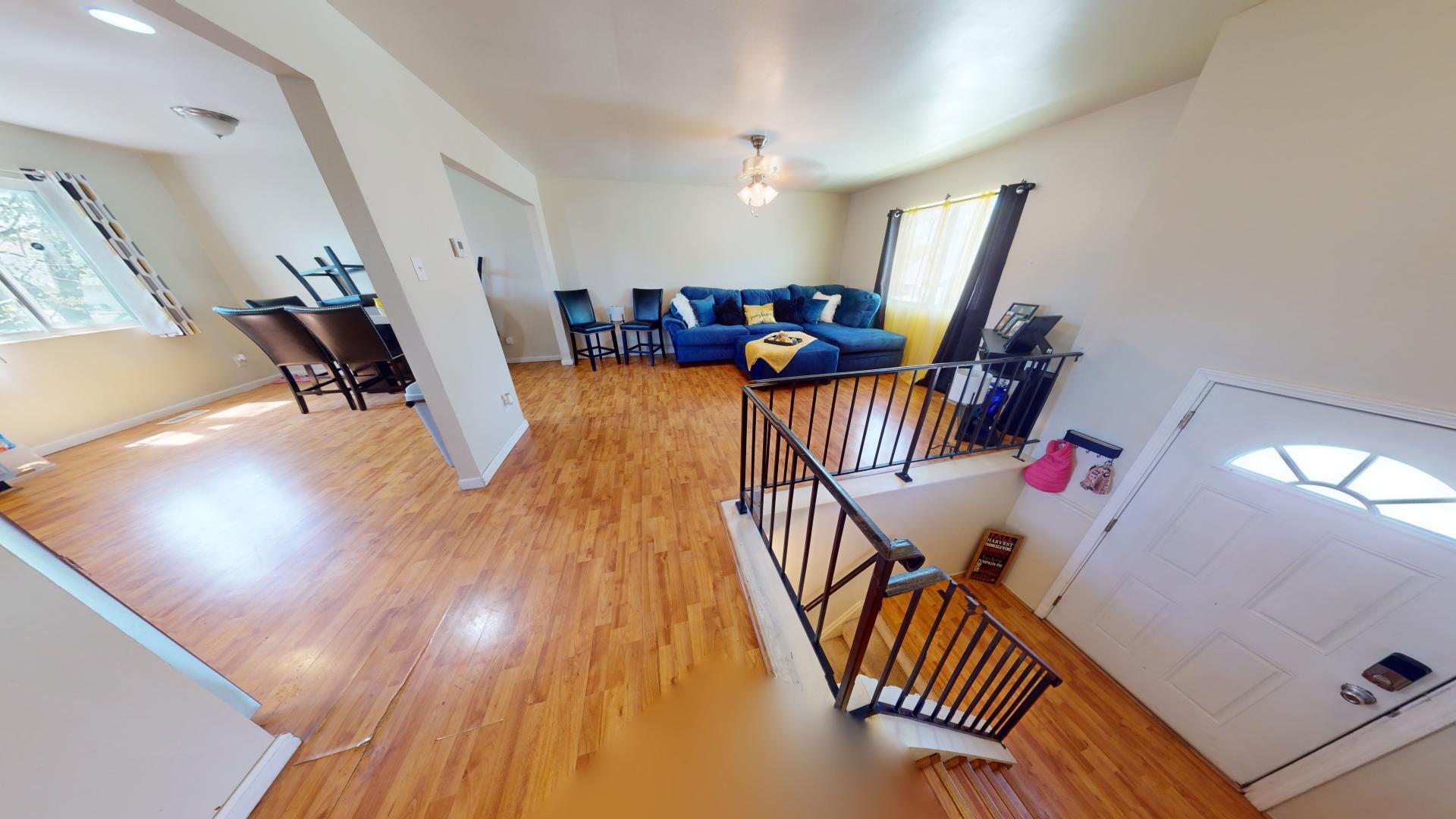 1117 W 59th Place
