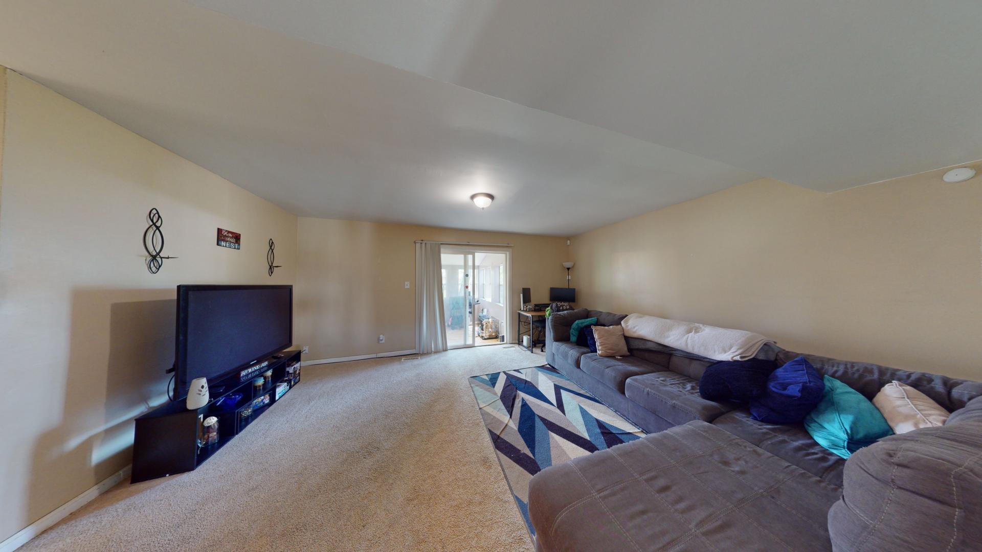 1117 W 59th Place