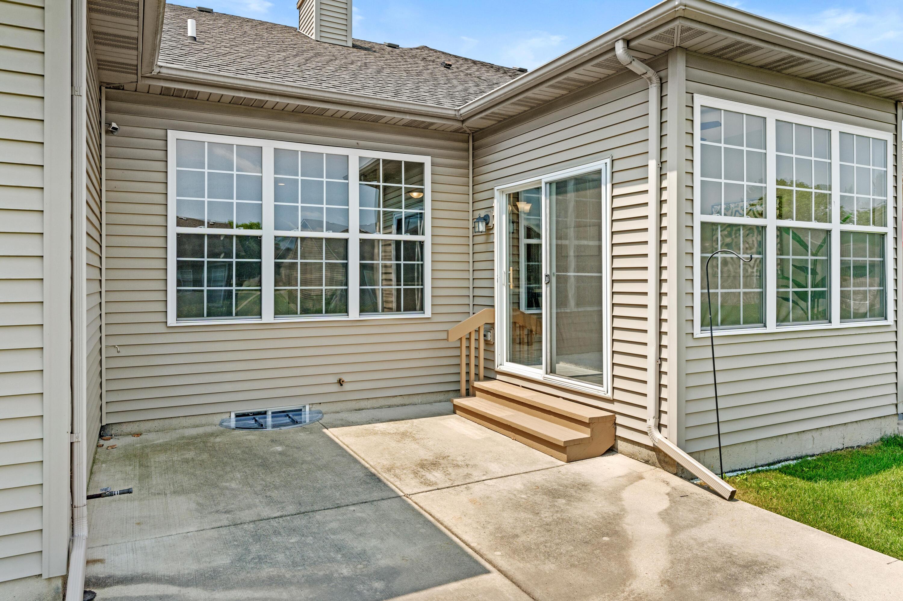 1329 Ludington Lane