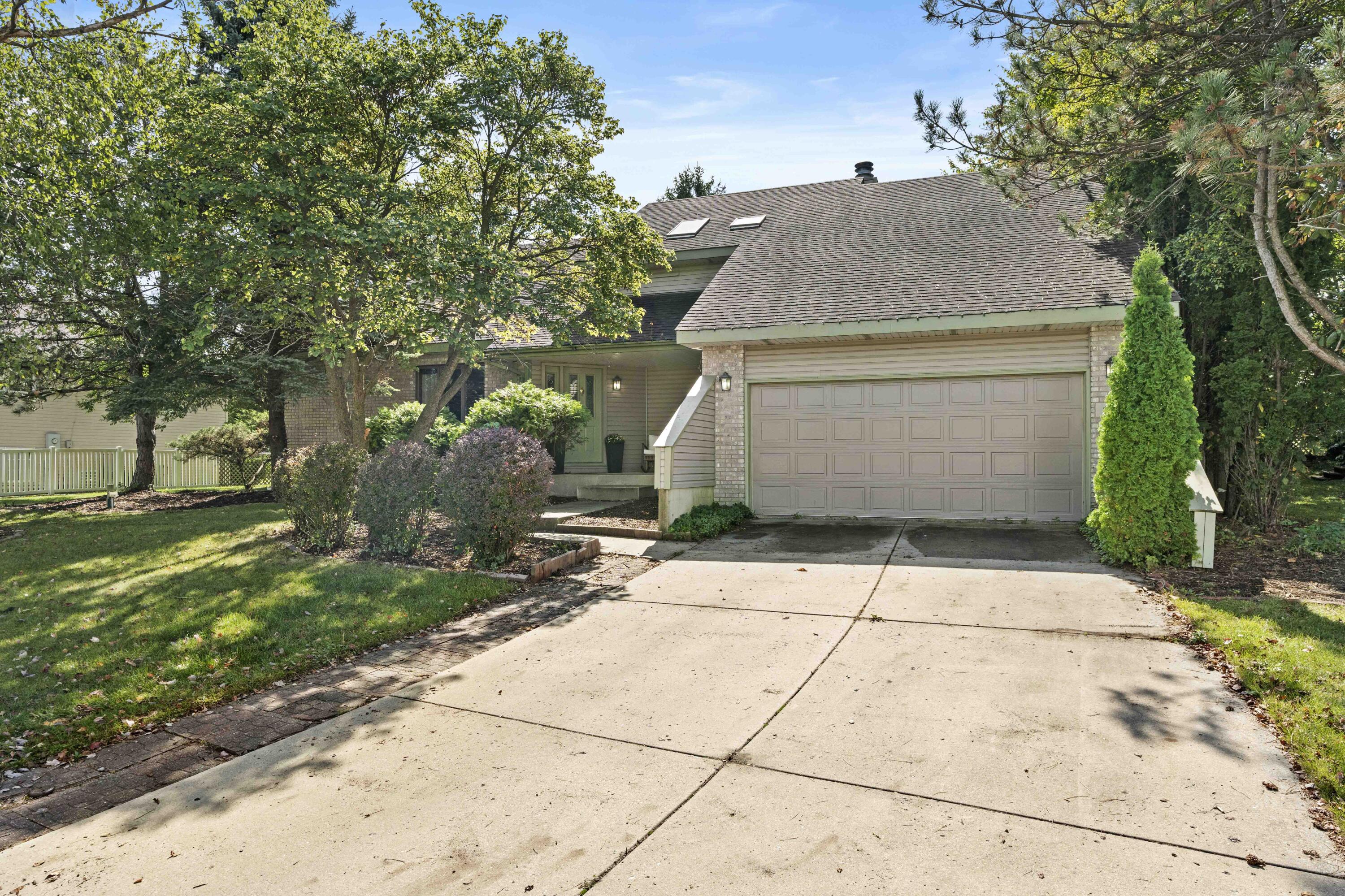 112 Harvest Drive