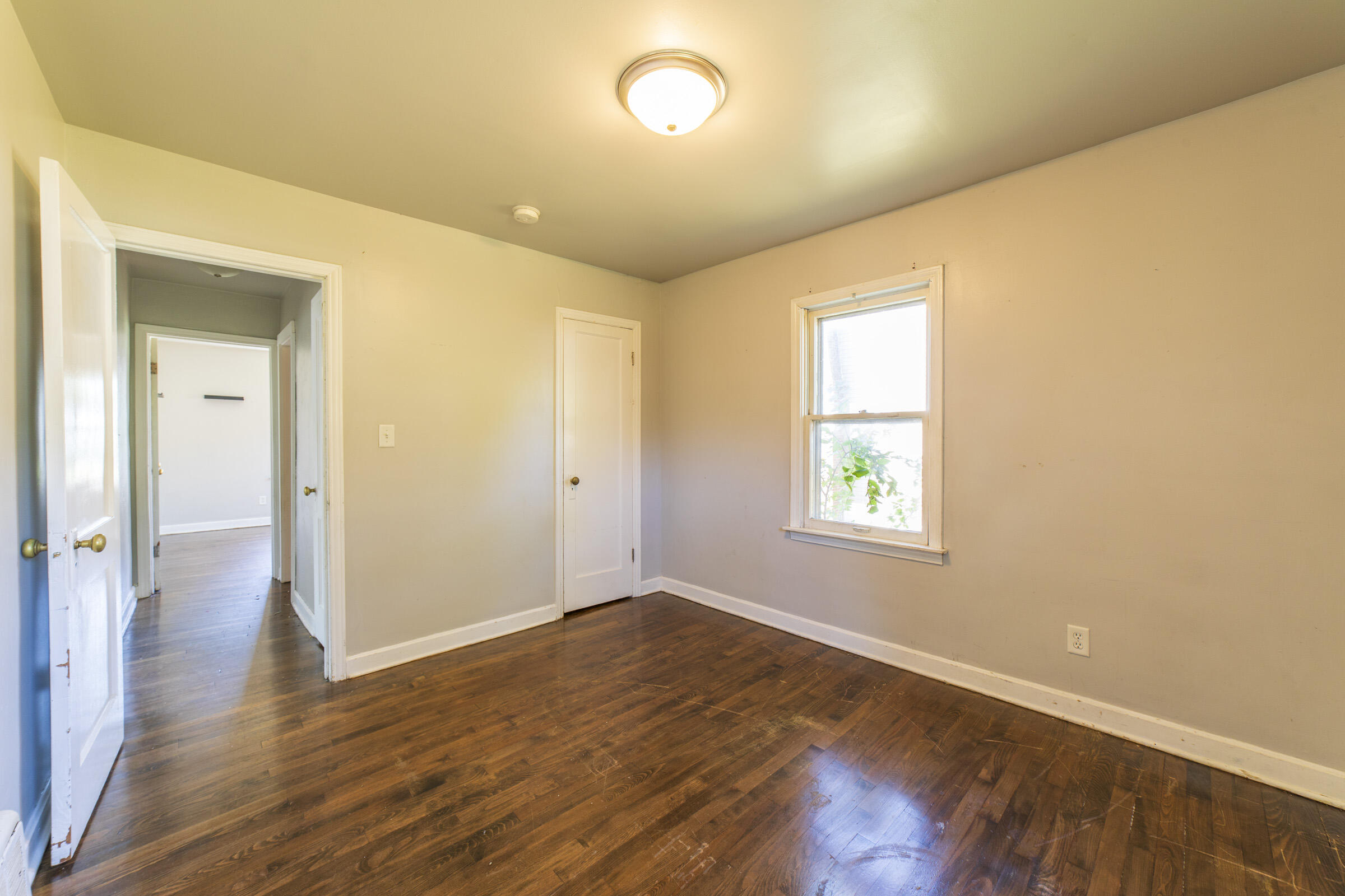 918 W 63rd Avenue