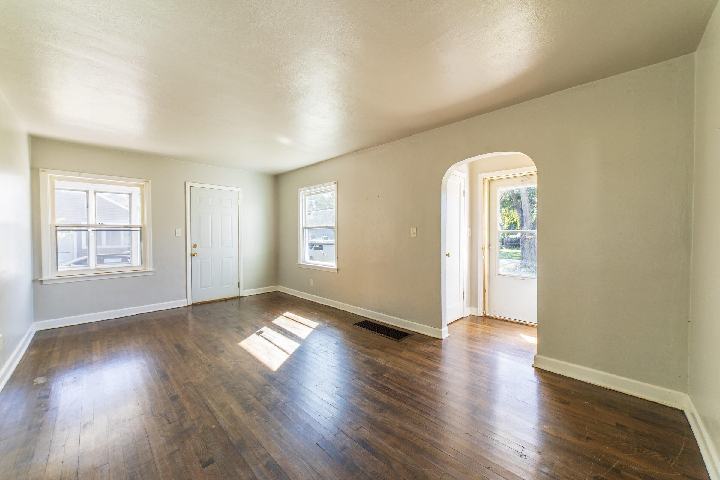 918 W 63rd Avenue