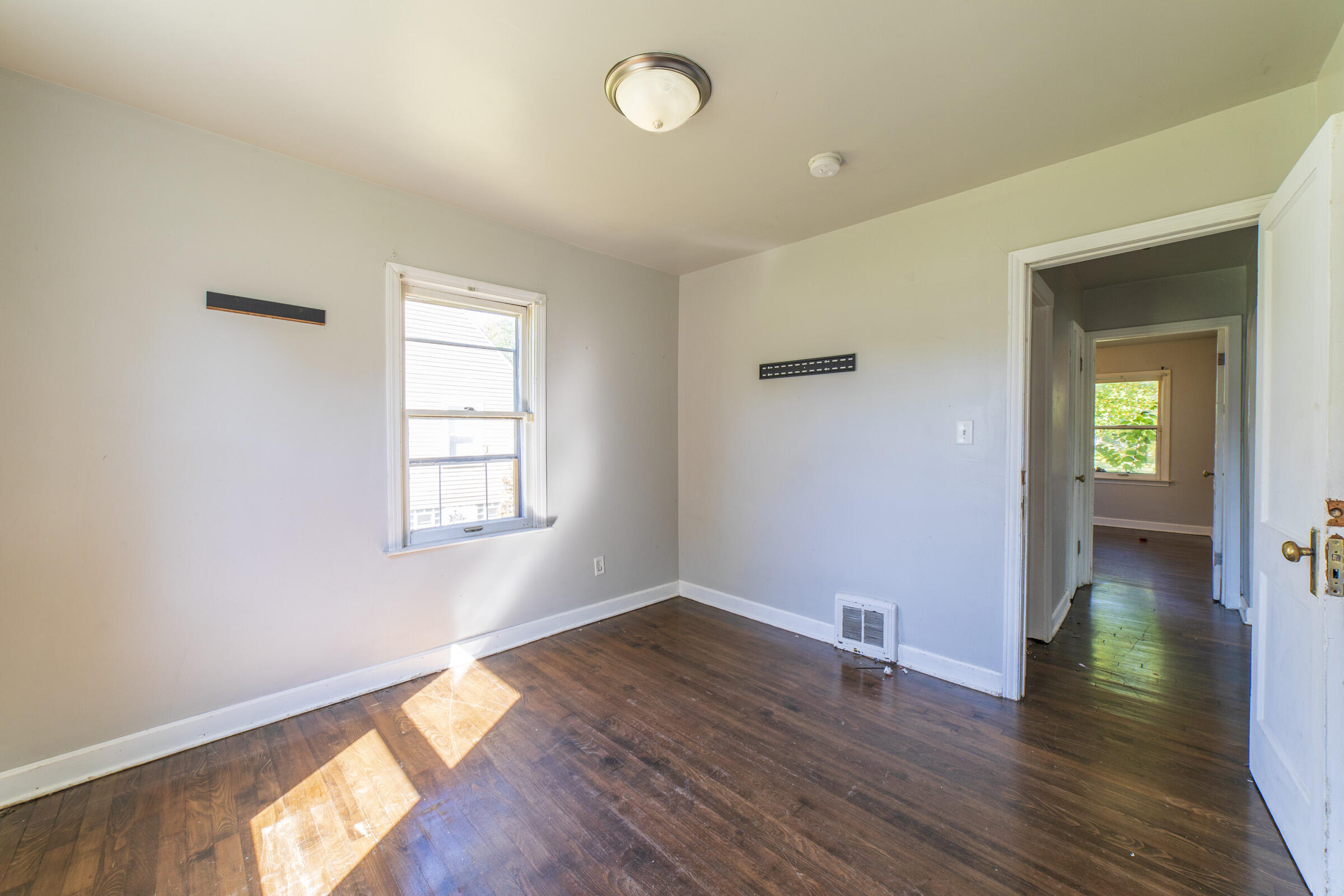 918 W 63rd Avenue