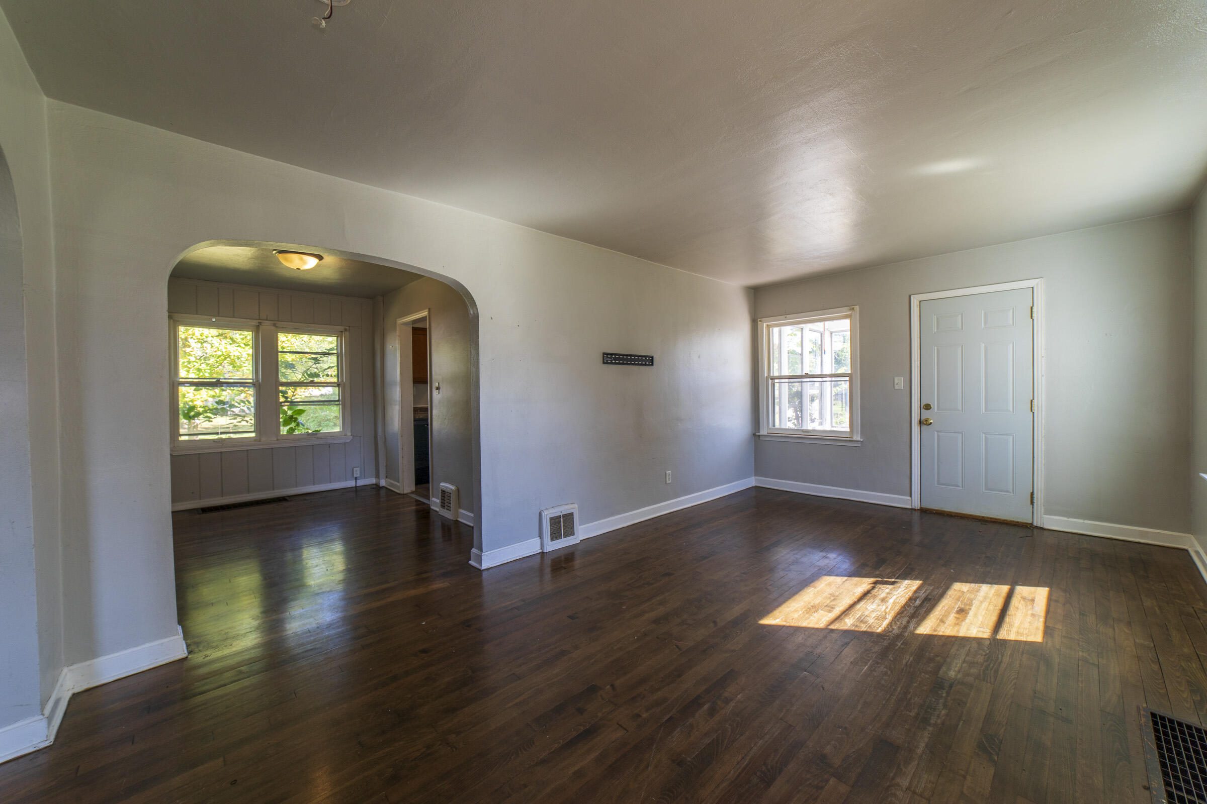 918 W 63rd Avenue