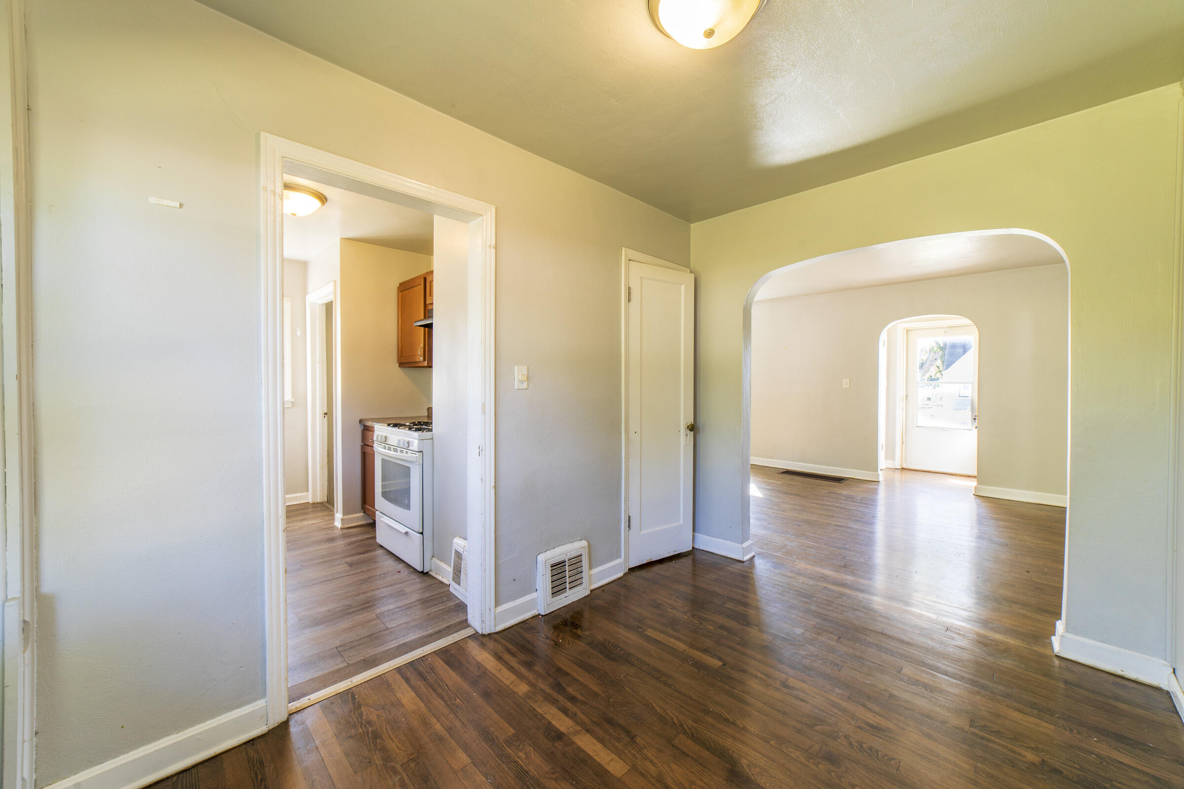 918 W 63rd Avenue