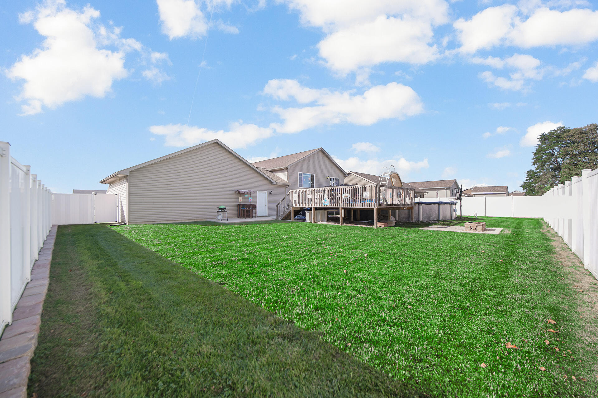 2961 Amanda Drive