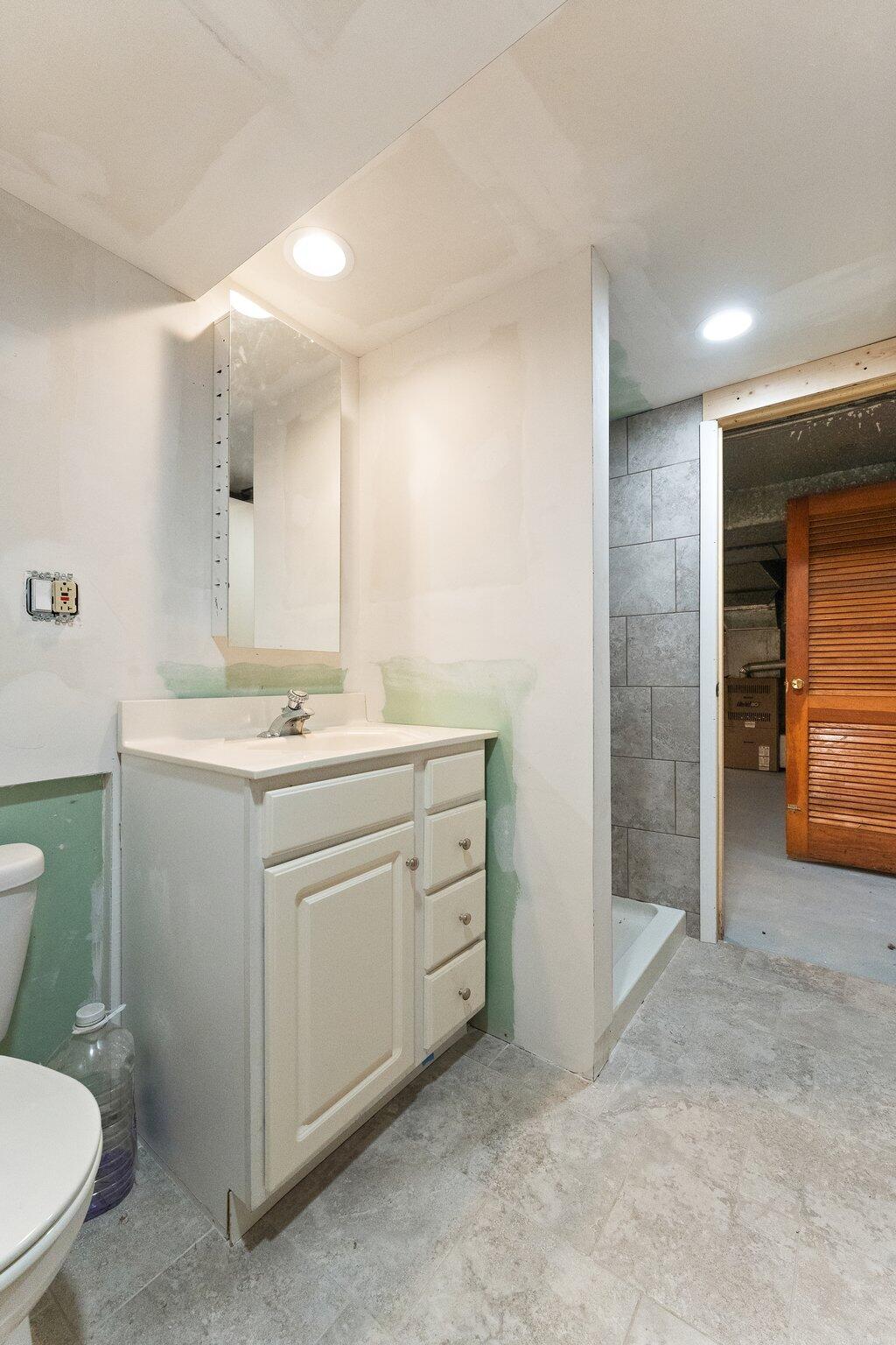 109 W 43rd Avenue