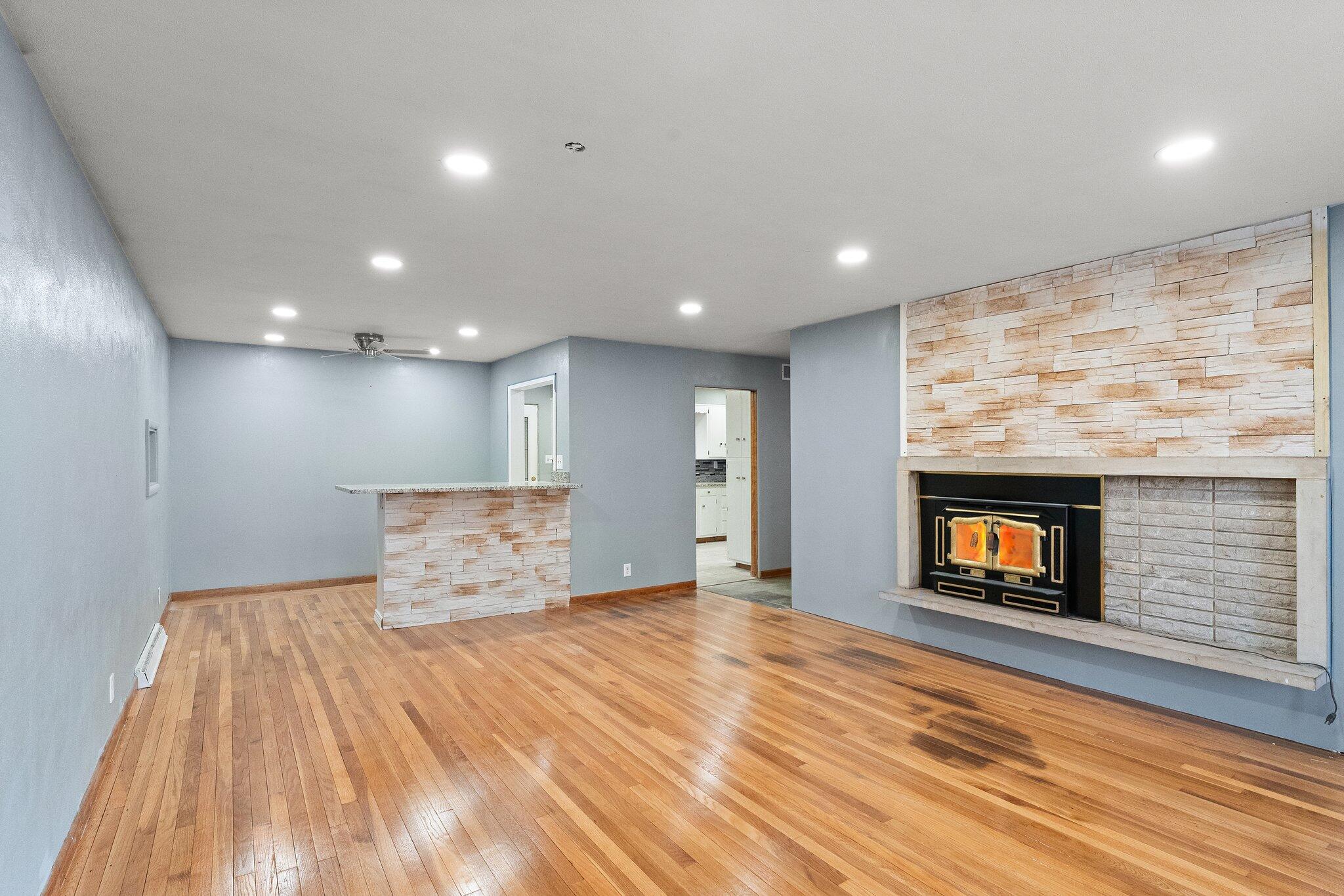 109 W 43rd Avenue
