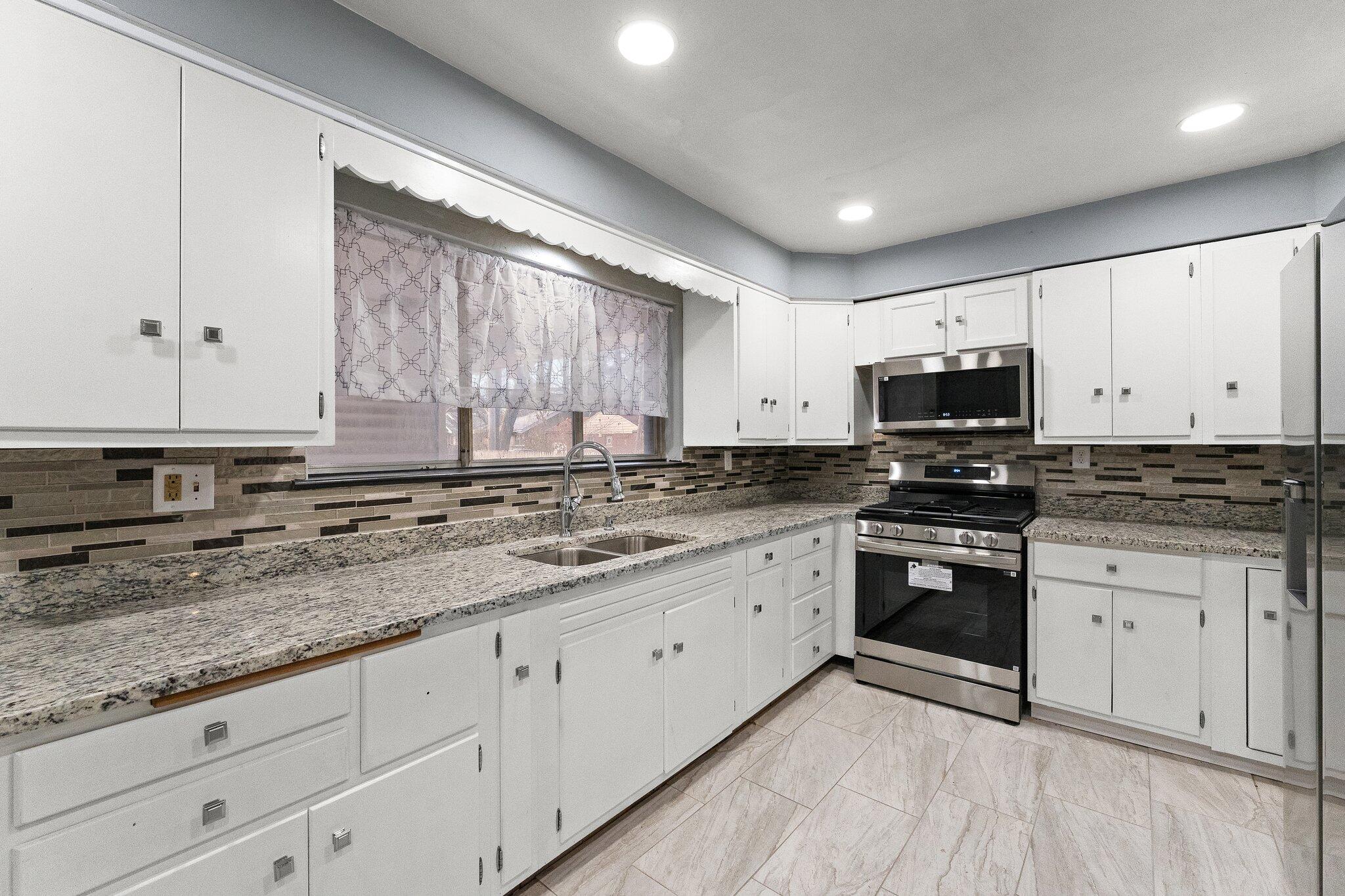 109 W 43rd Avenue