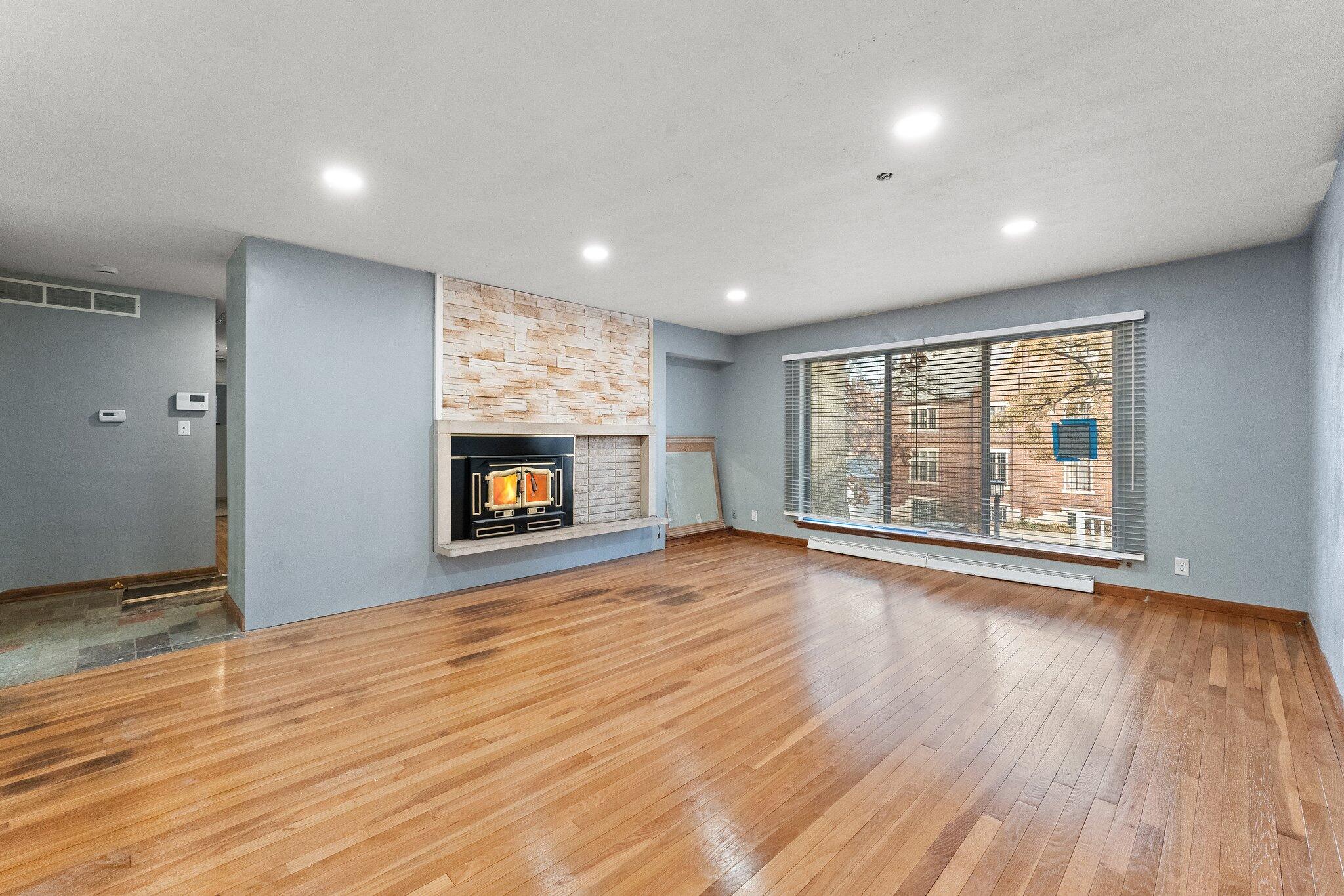 109 W 43rd Avenue