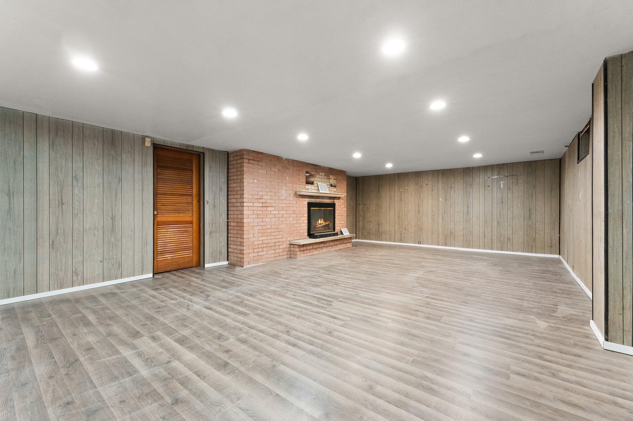 109 W 43rd Avenue