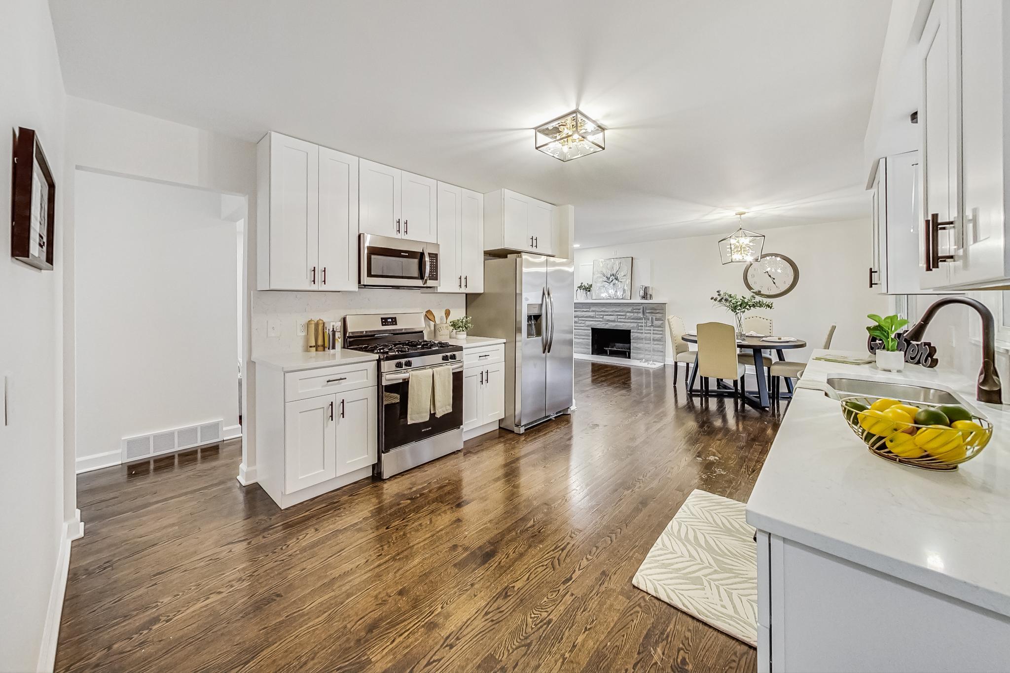 315 W 56th Place