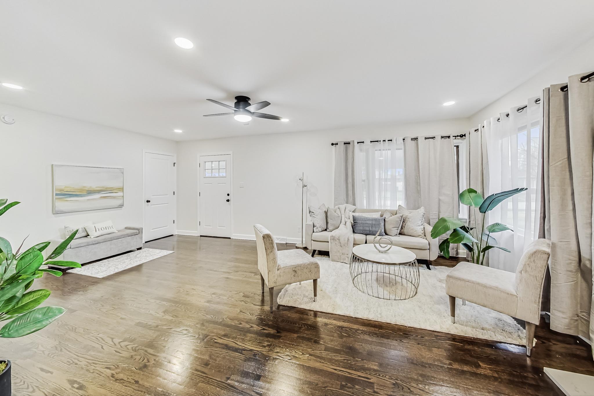 315 W 56th Place