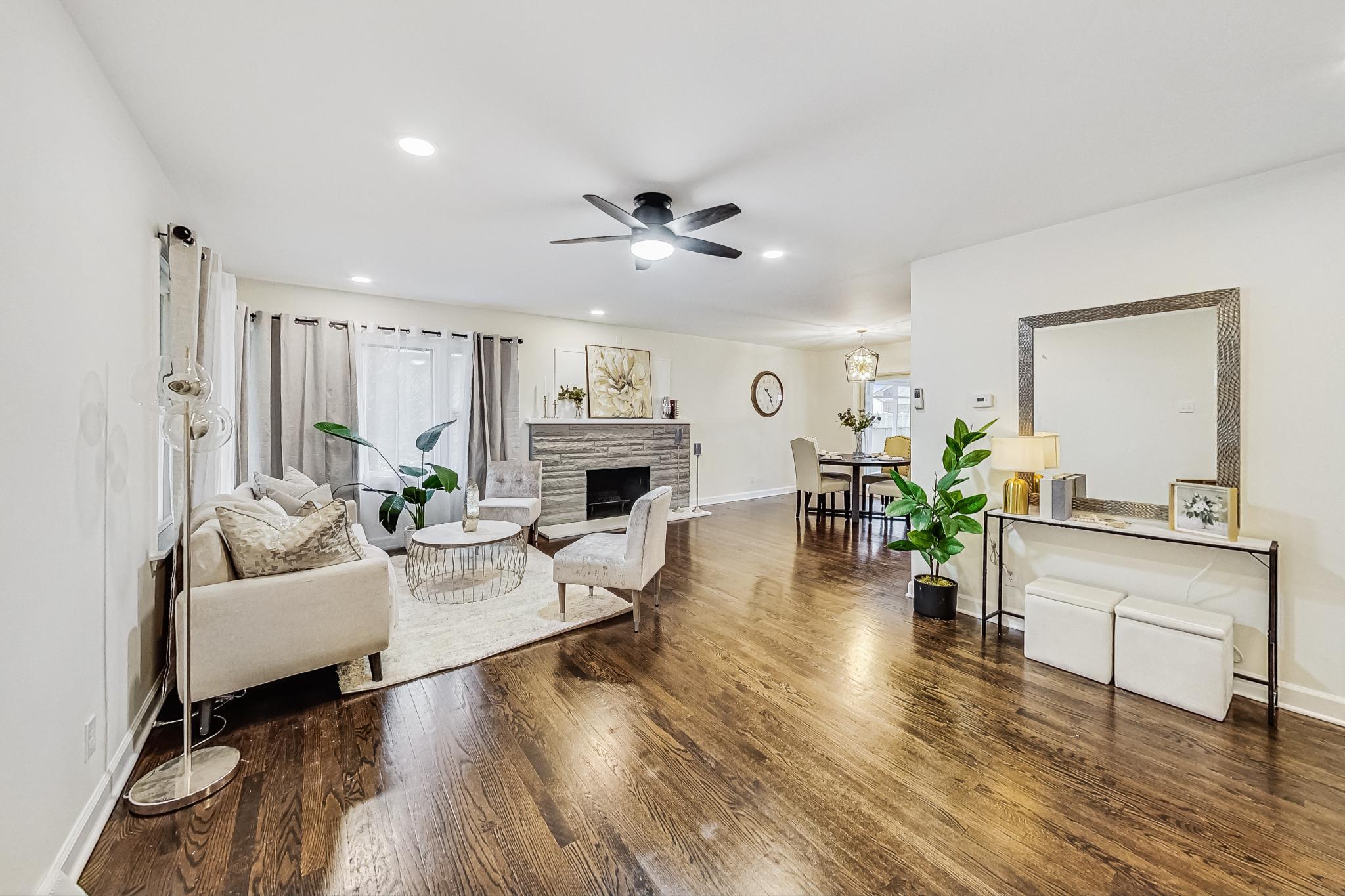 315 W 56th Place