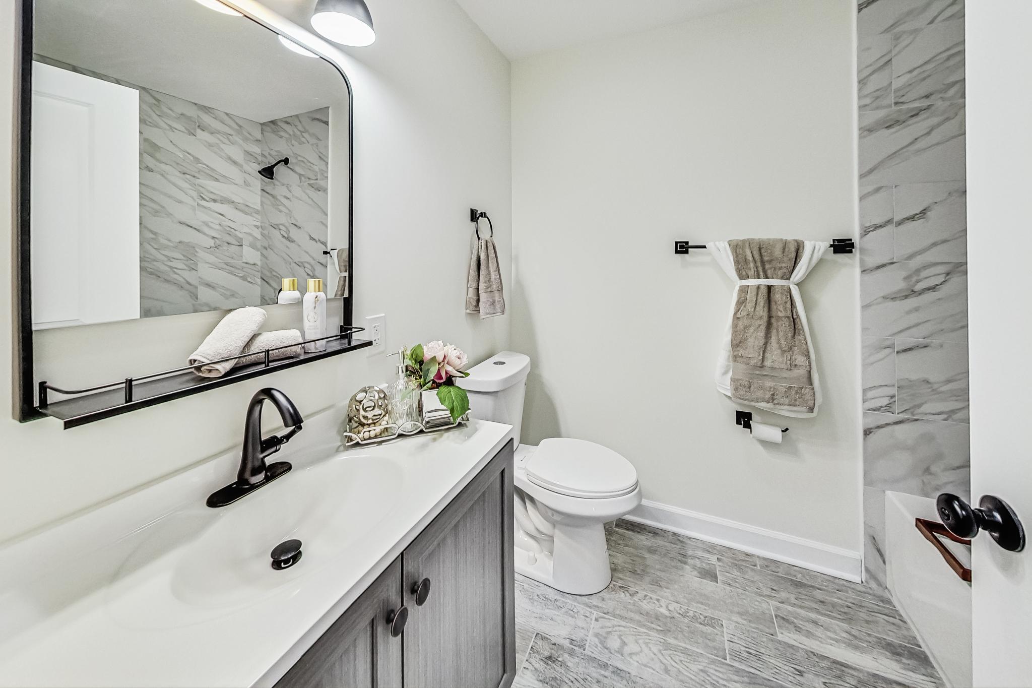 315 W 56th Place