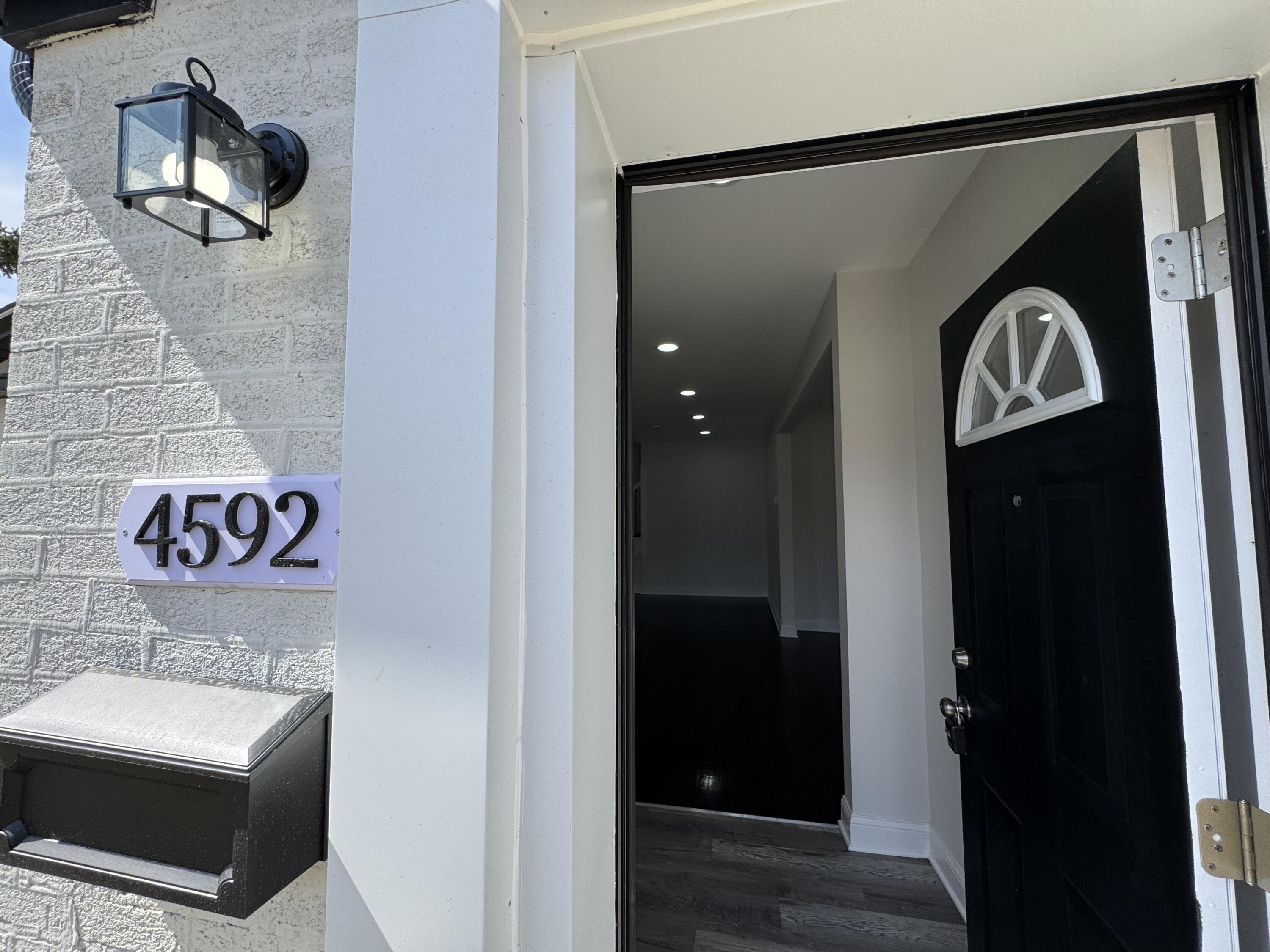 4592 Jefferson Place