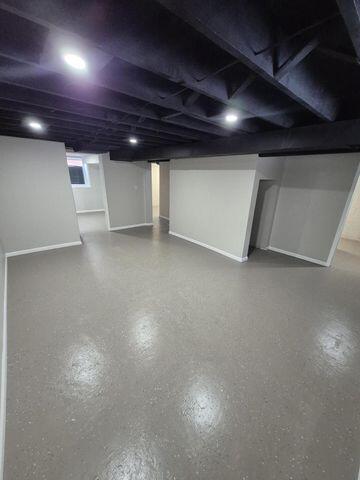 2049 Monroe Lane