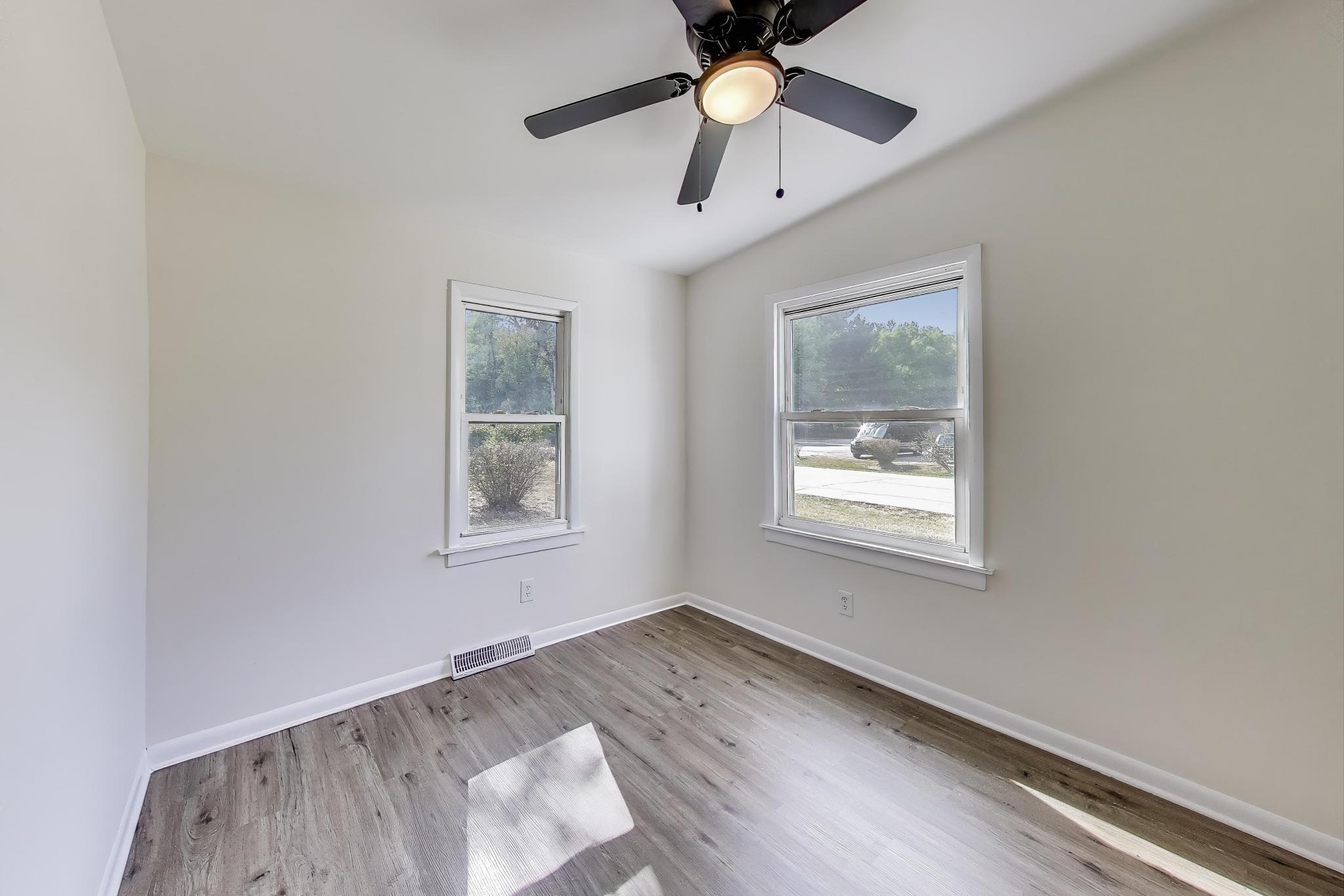 102 S Karwick Road