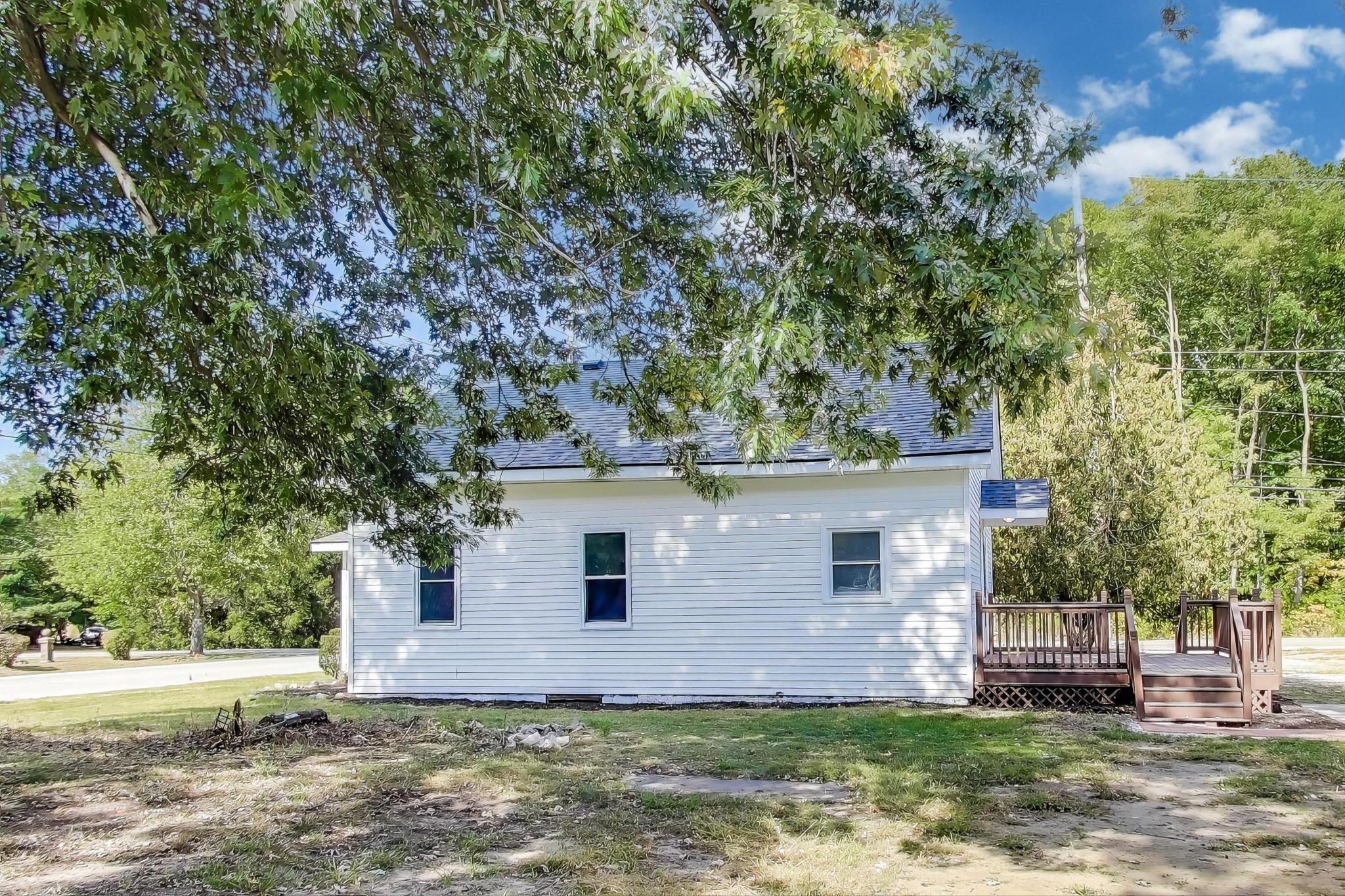 102 S Karwick Road