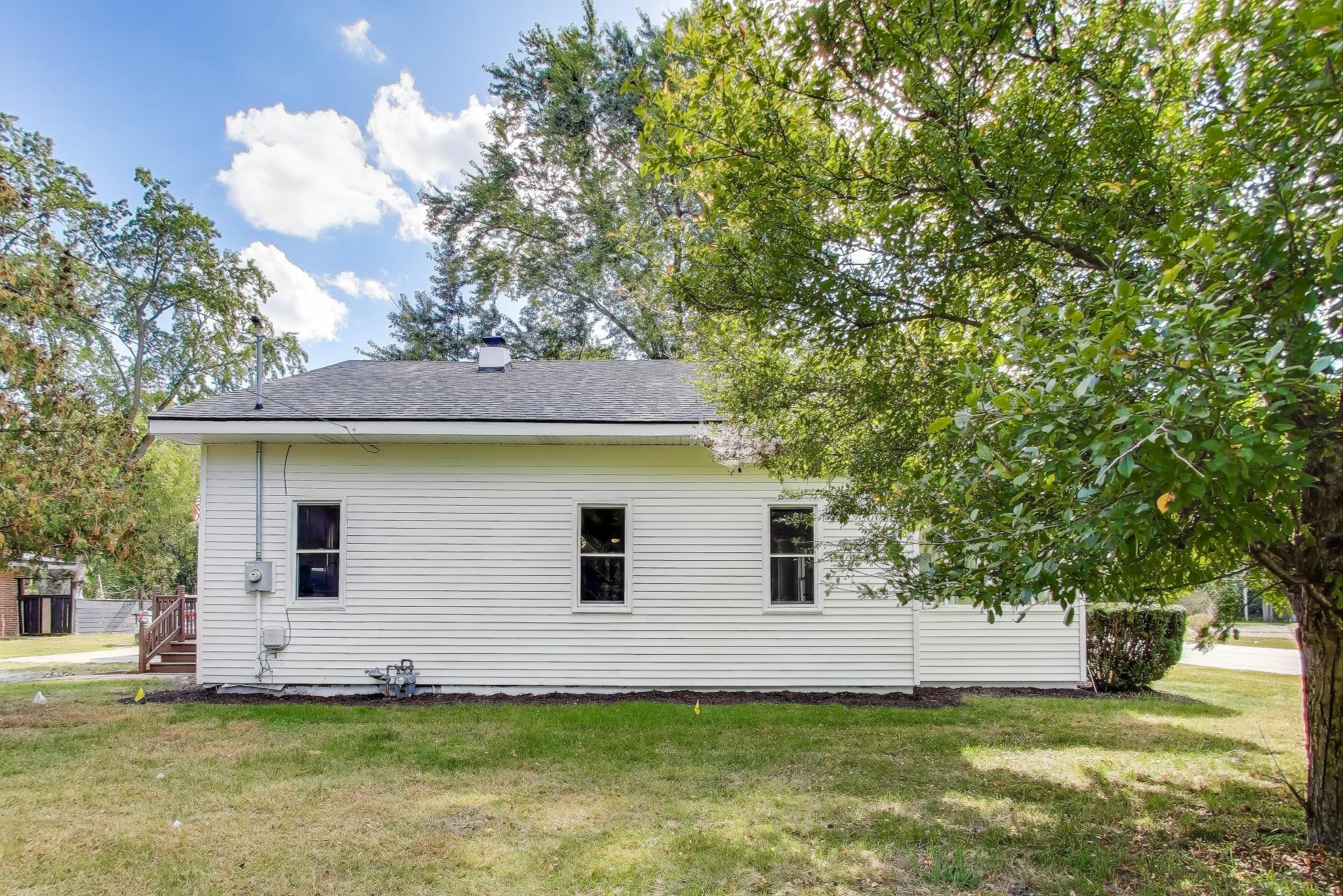 102 S Karwick Road