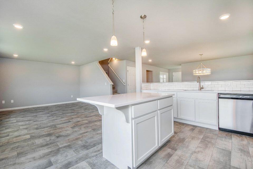 4534 W 78th Place
