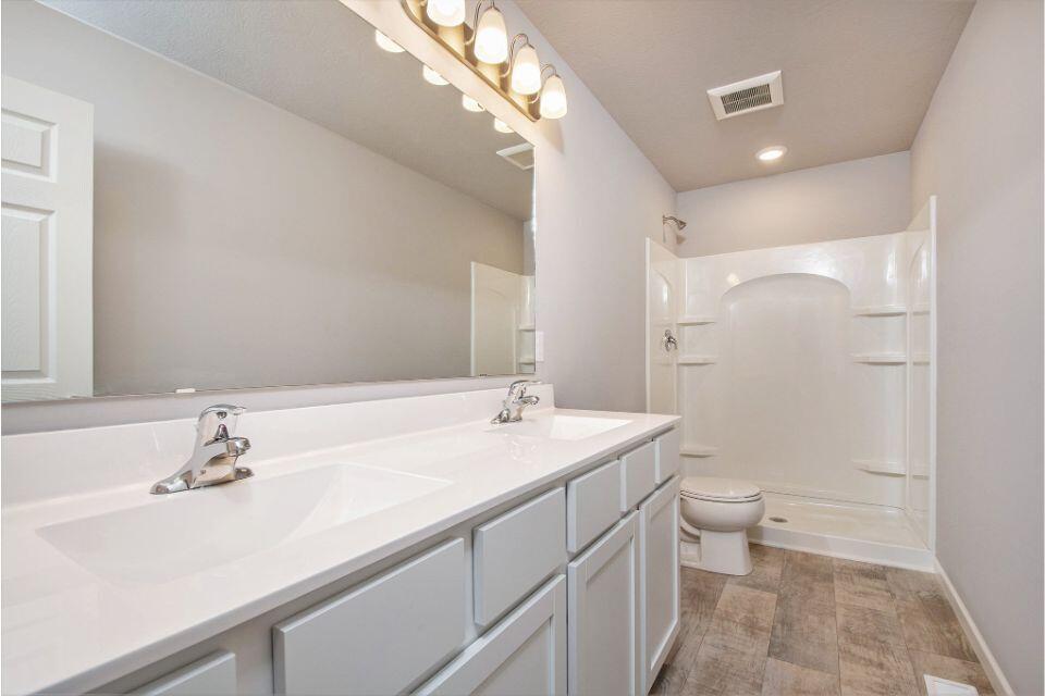 4534 W 78th Place