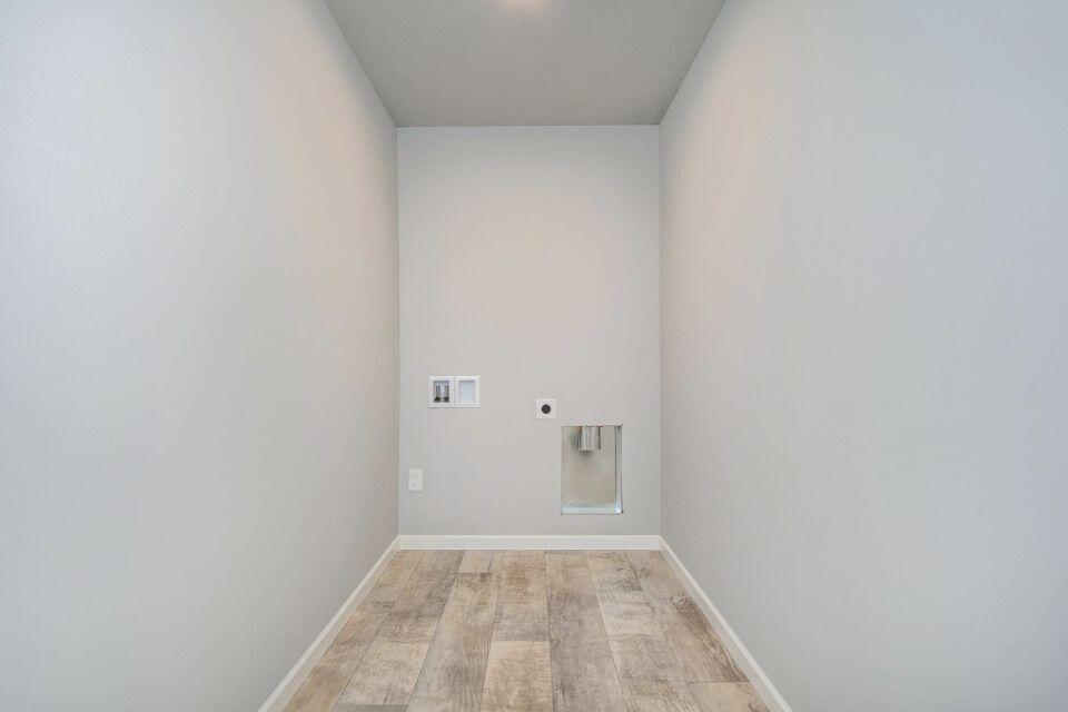 4534 W 78th Place