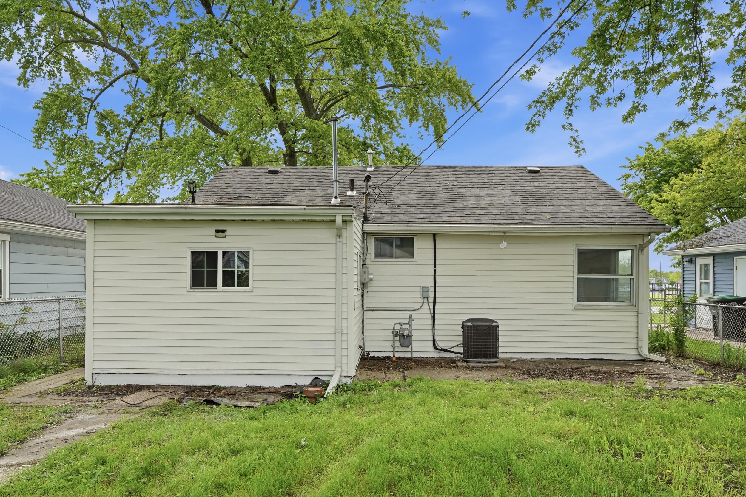 30 N Delaware Street