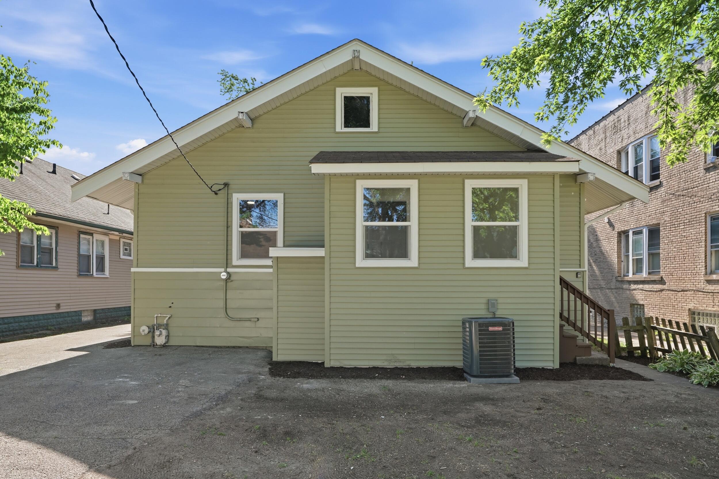 5959 Hyslop Place