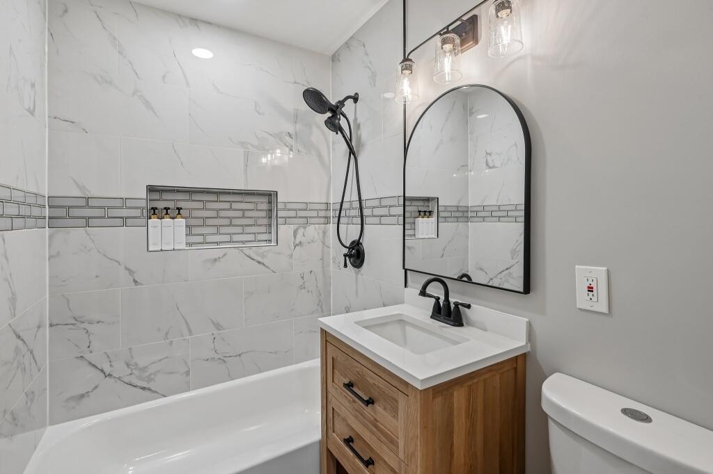 3701 W 79th Place