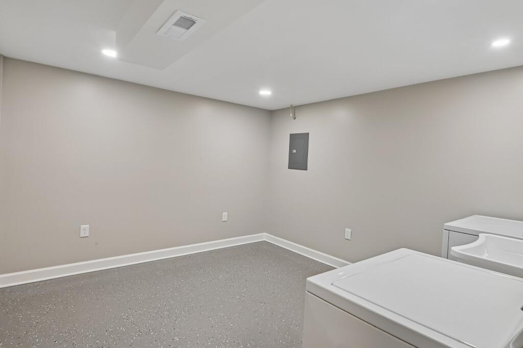 3701 W 79th Place