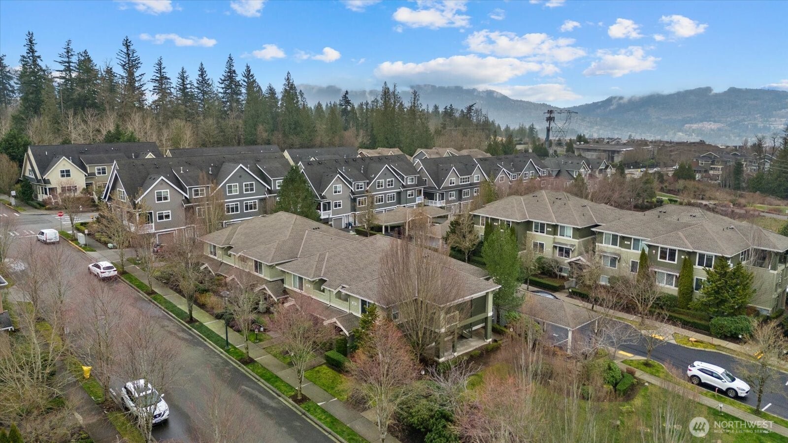 1905 24th Avenue NE Unit: 202